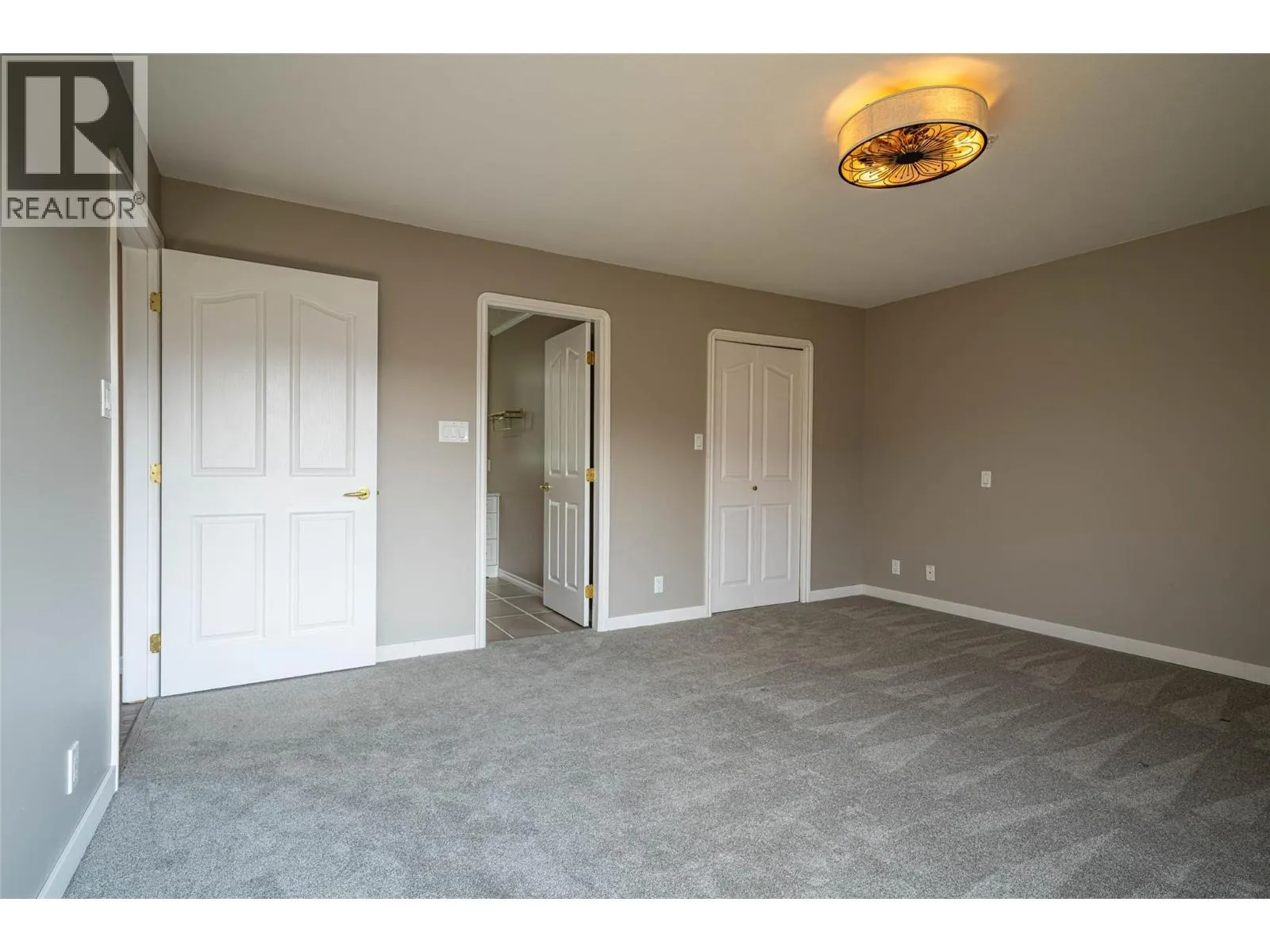 6805 COTTONWOOD Drive Unit# 300