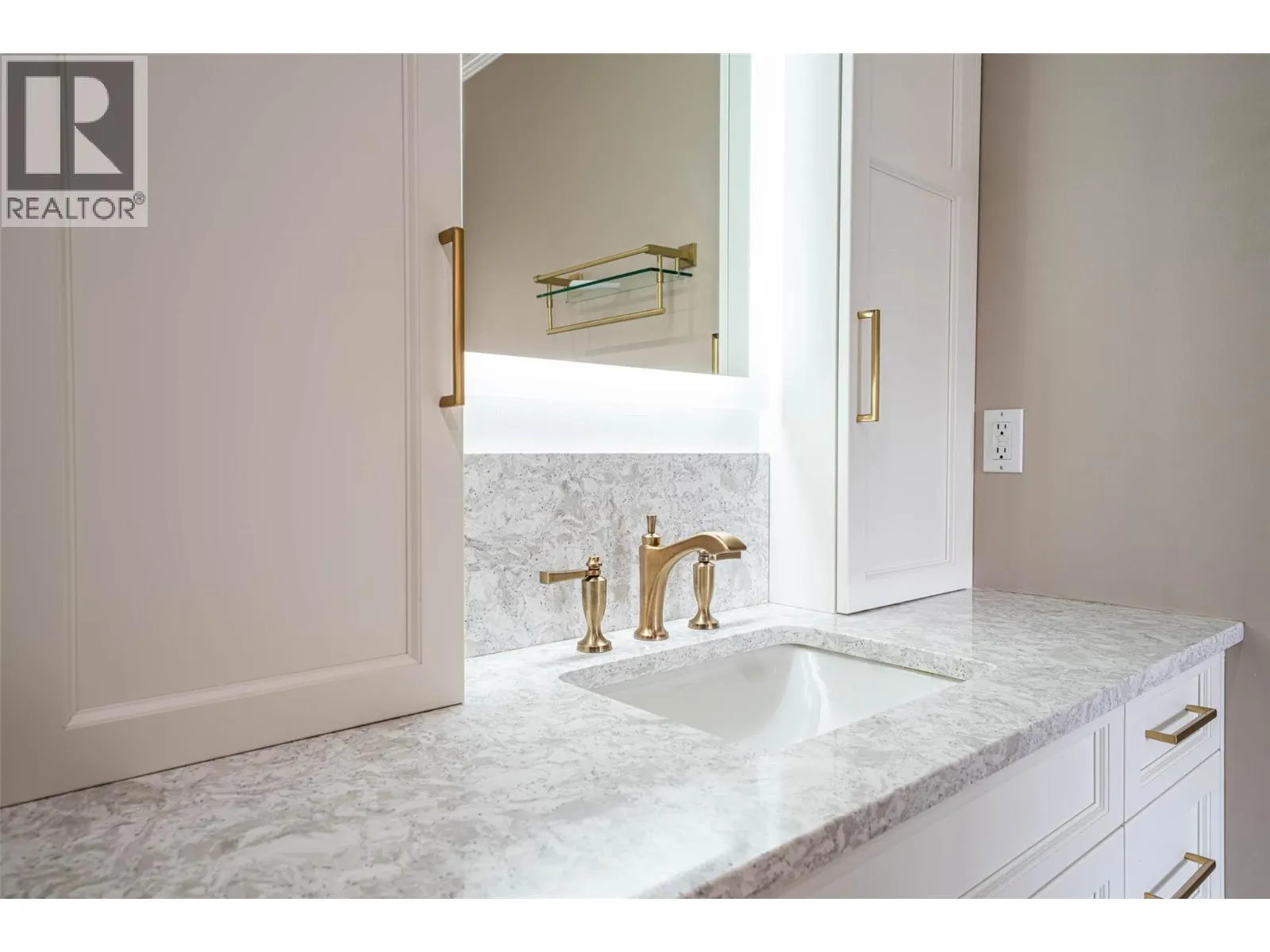 6805 COTTONWOOD Drive Unit# 300