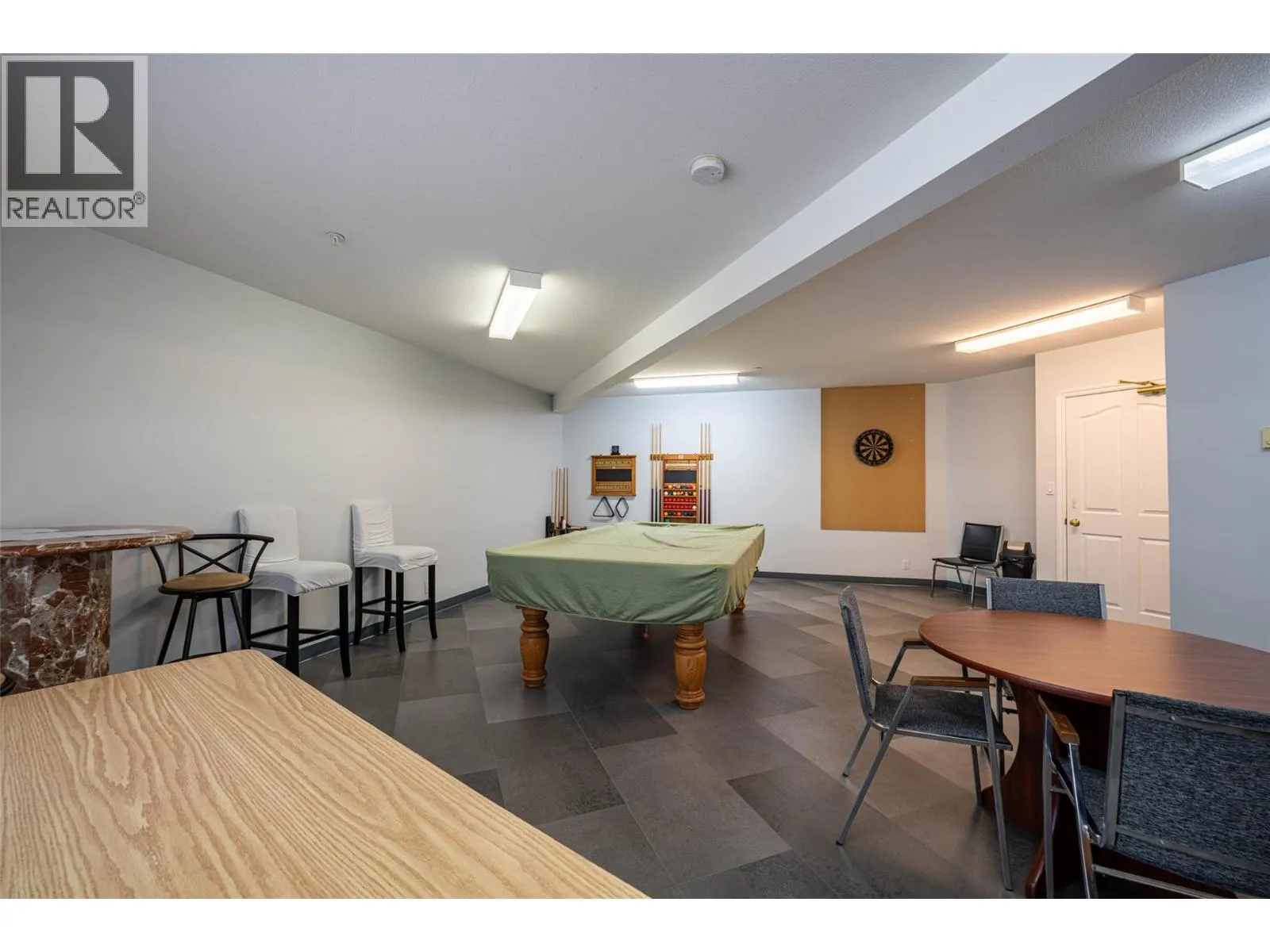 6805 COTTONWOOD Drive Unit# 300