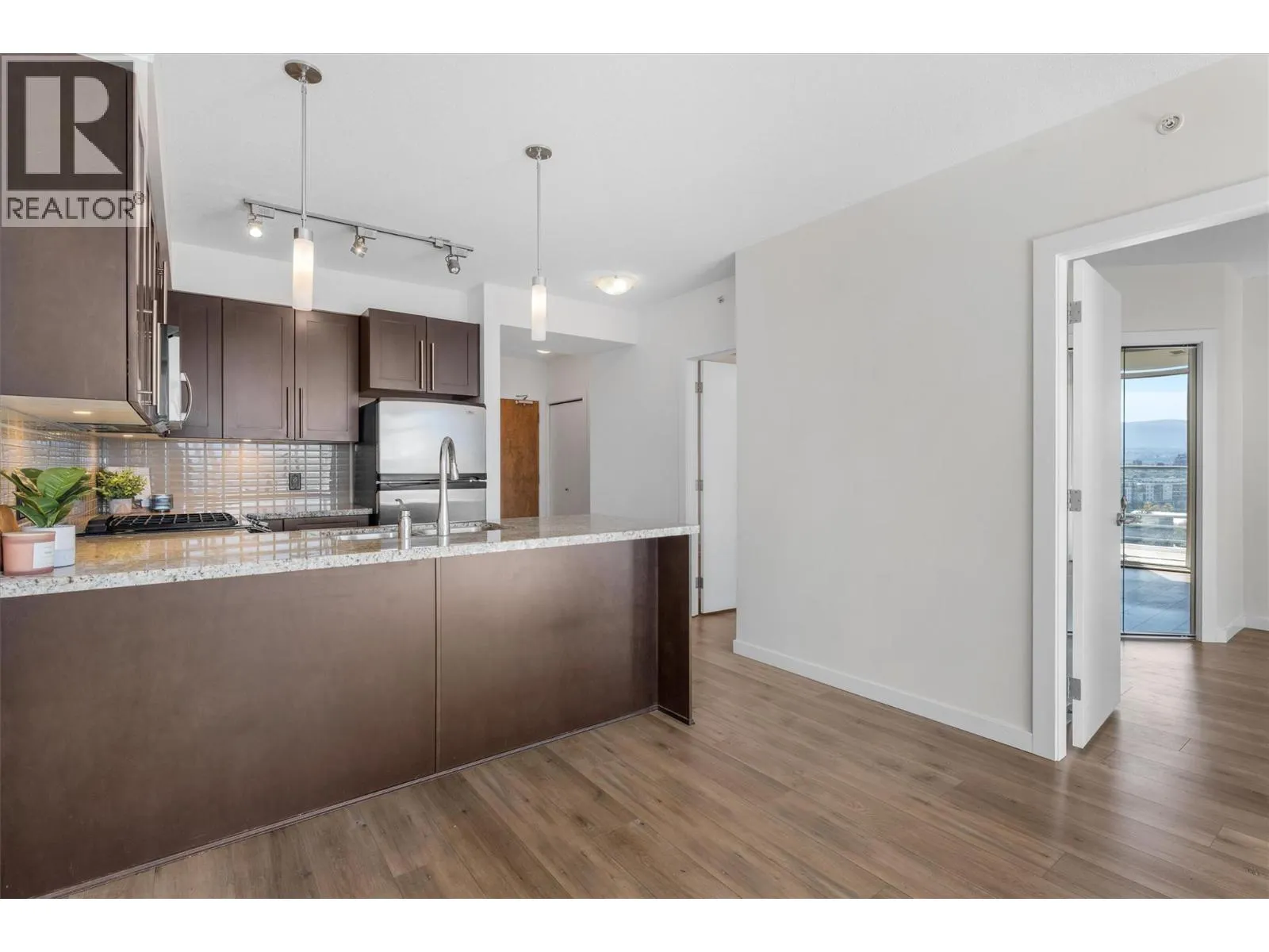 1075 Sunset Drive Unit# 1404