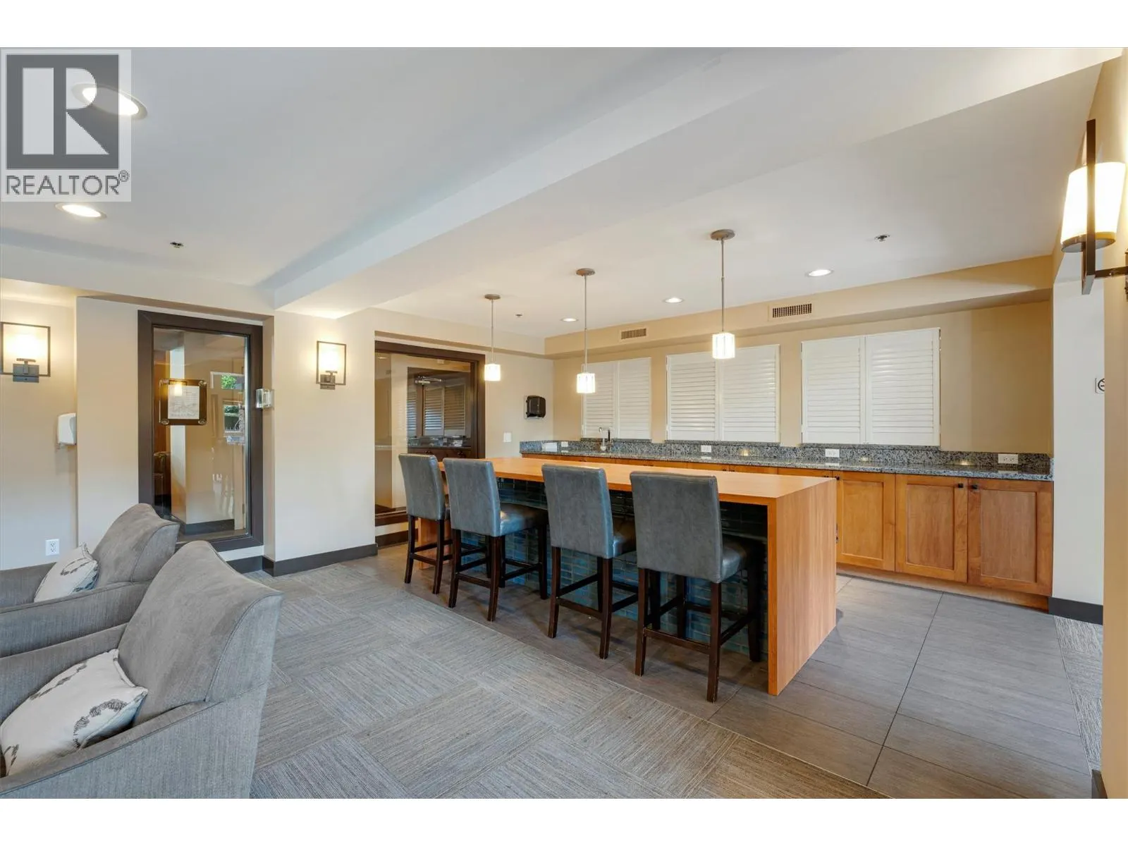 1075 Sunset Drive Unit# 1404