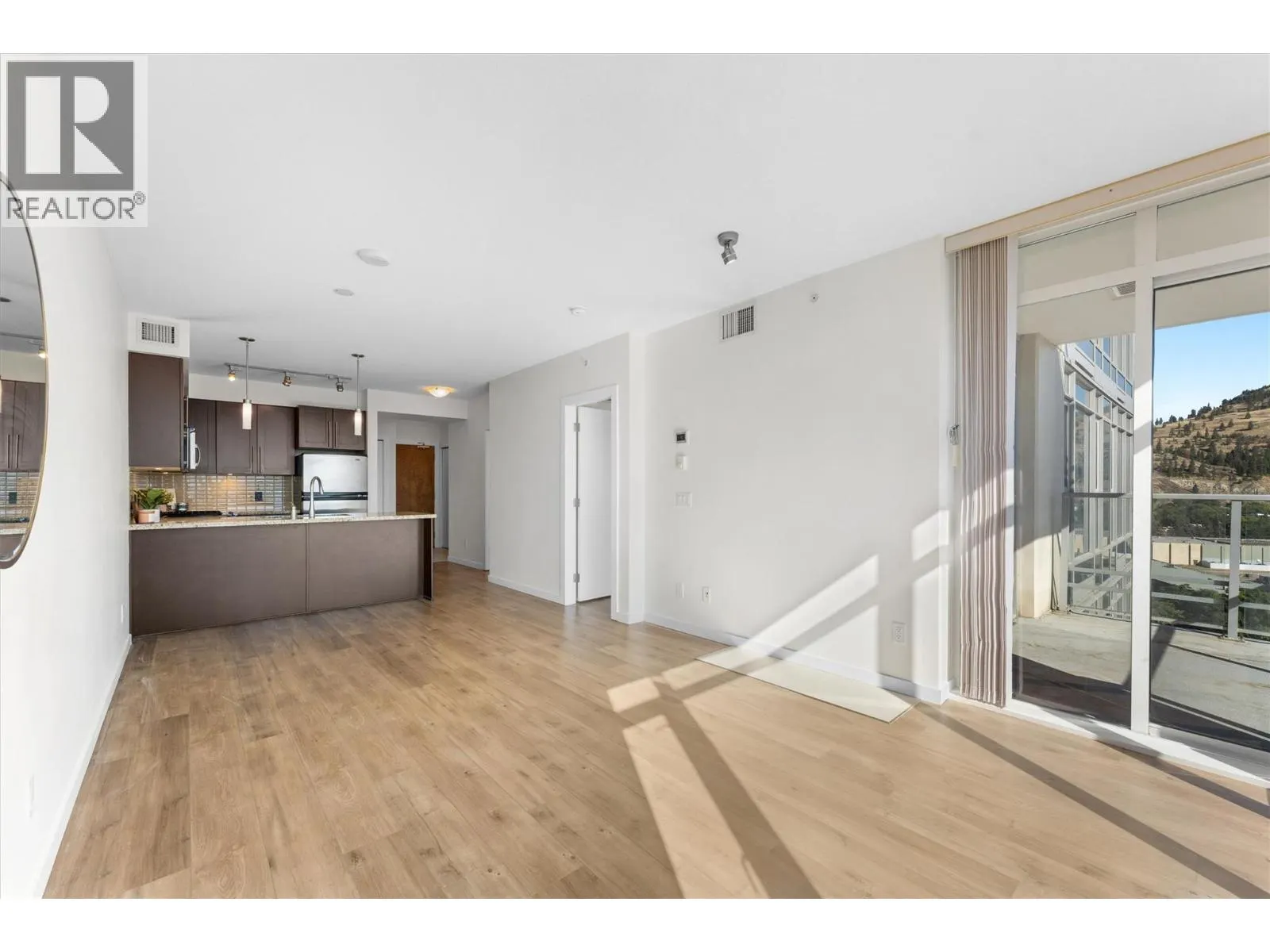 1075 Sunset Drive Unit# 1404