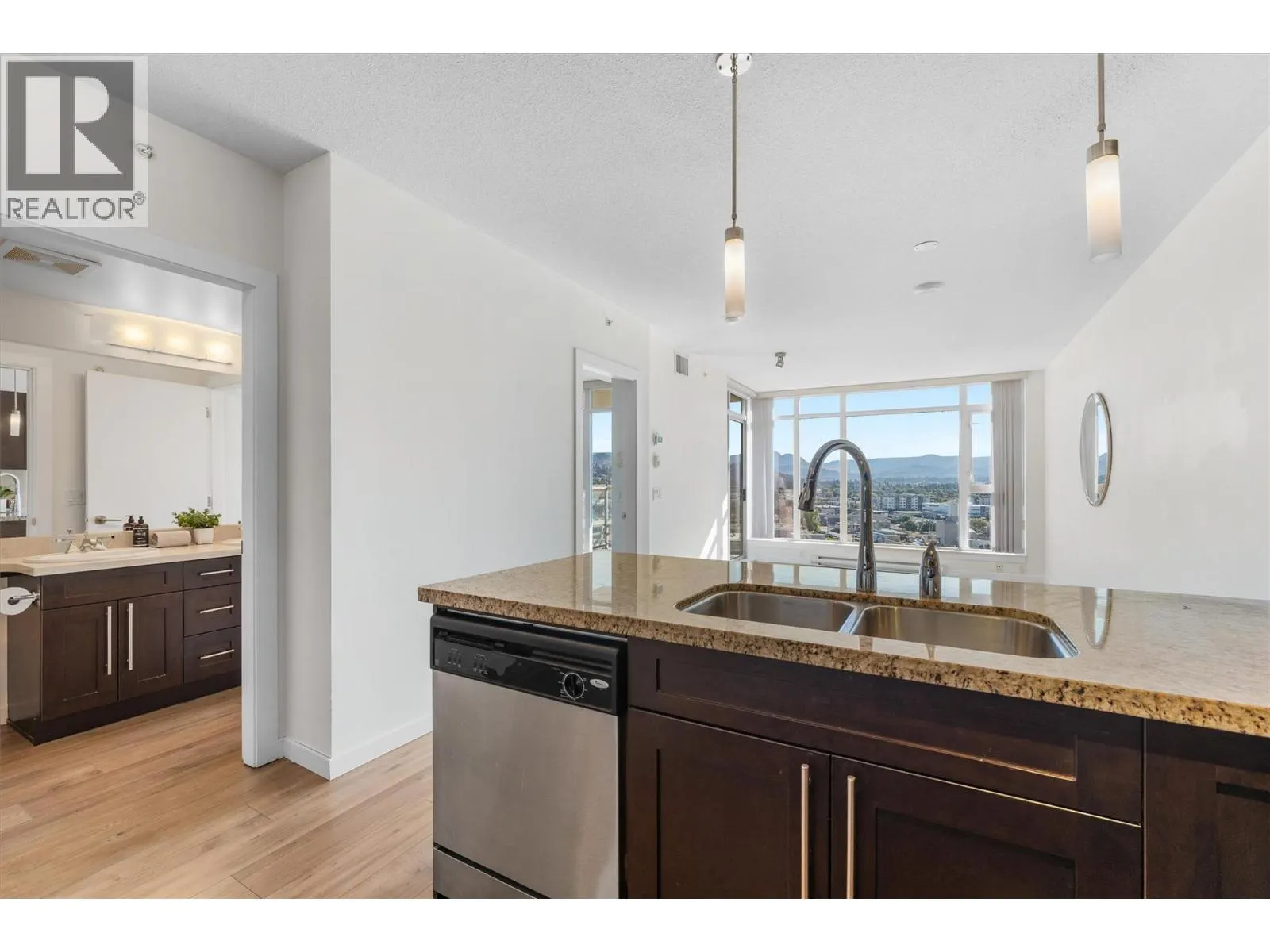 1075 Sunset Drive Unit# 1404
