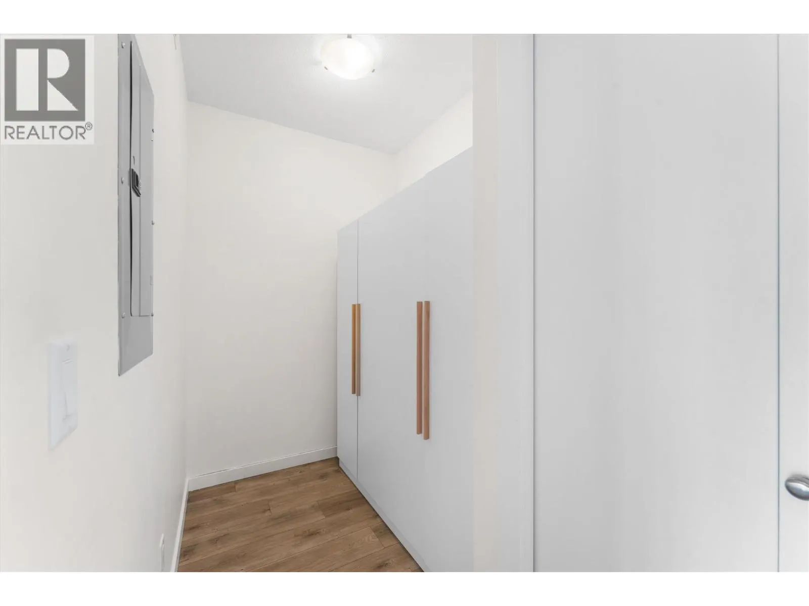 1075 Sunset Drive Unit# 1404