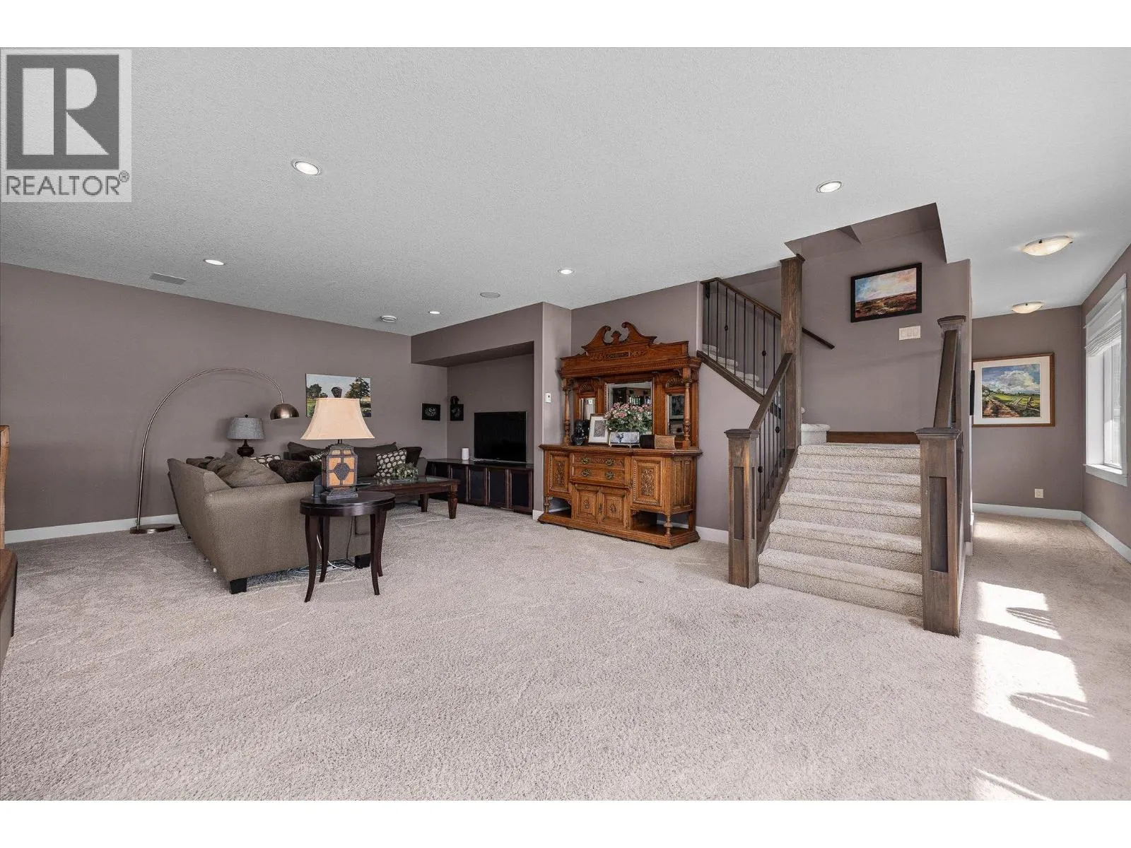 5165 Trepanier Bench Road Unit# 205