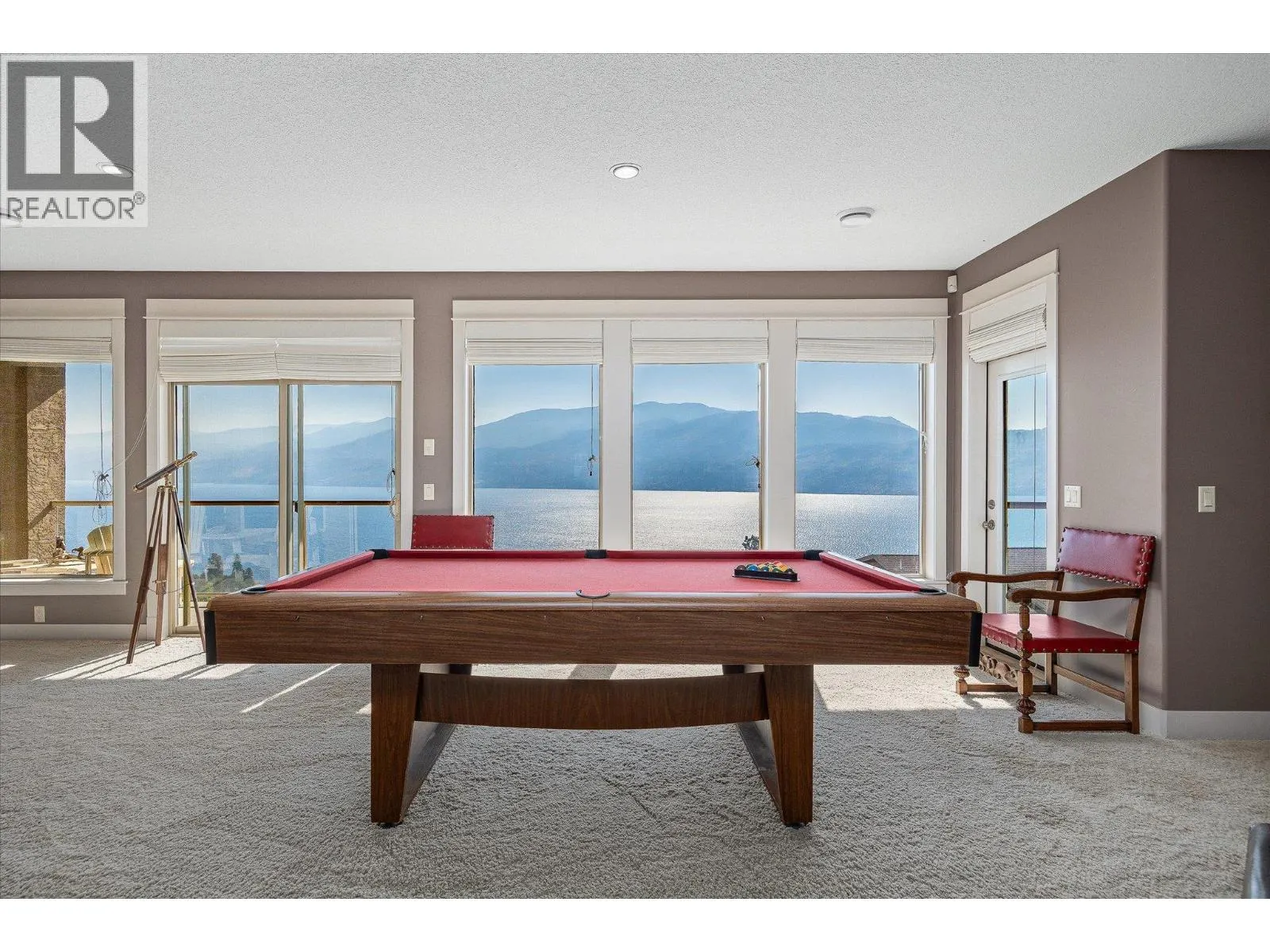 5165 Trepanier Bench Road Unit# 205