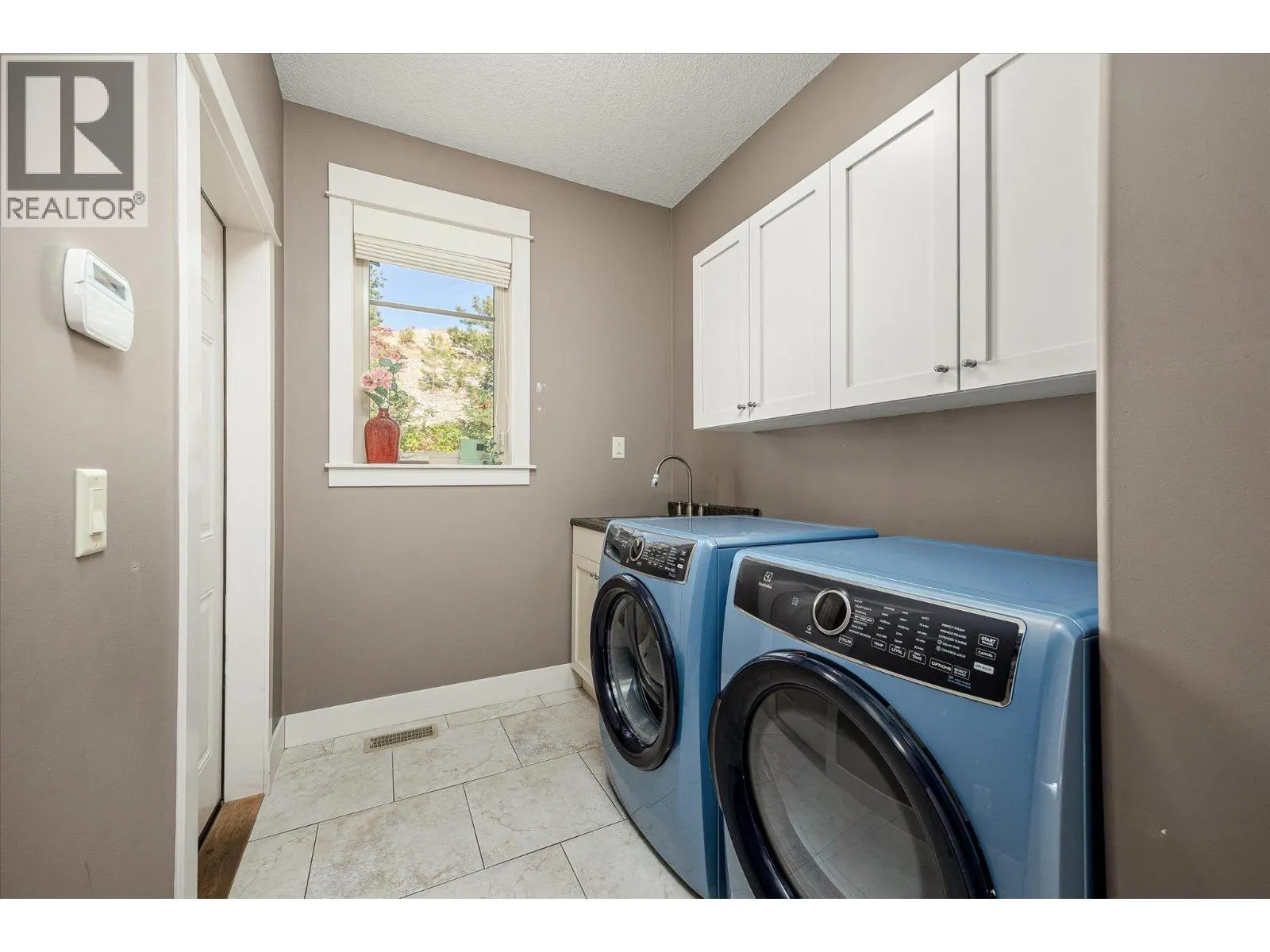 5165 Trepanier Bench Road Unit# 205
