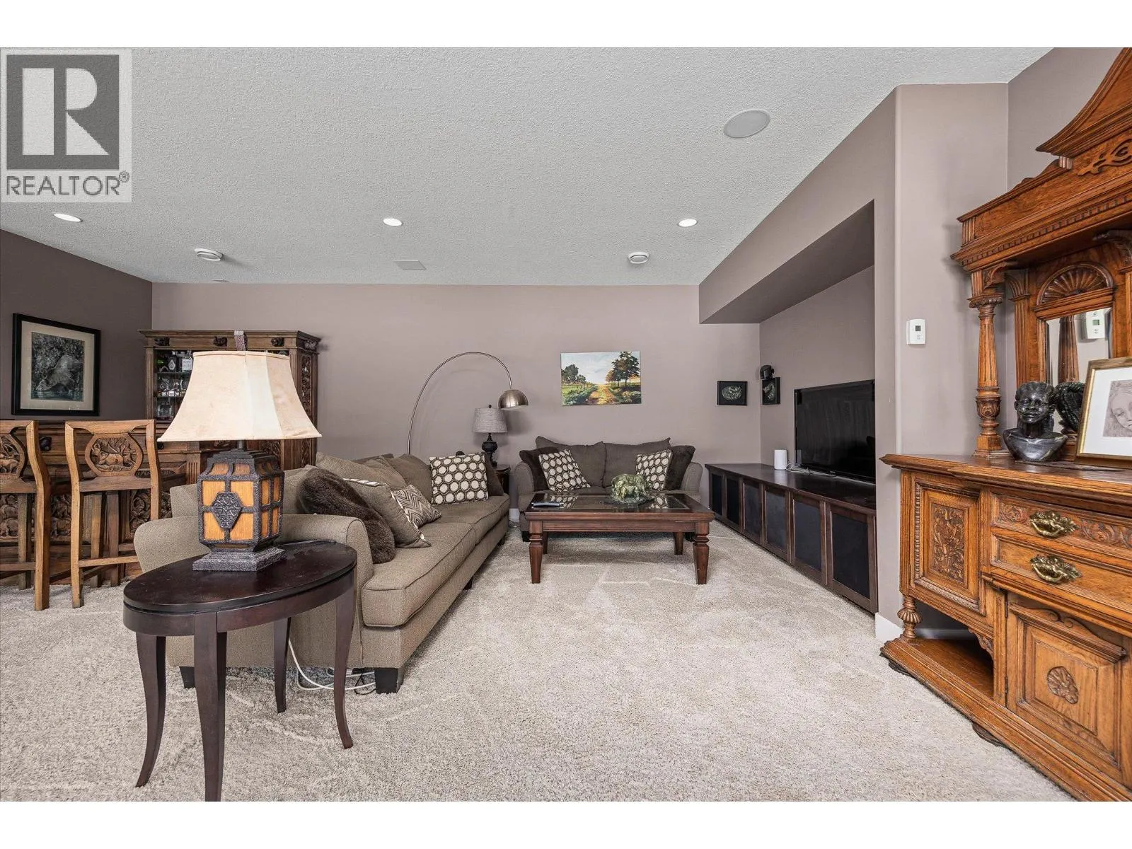 5165 Trepanier Bench Road Unit# 205