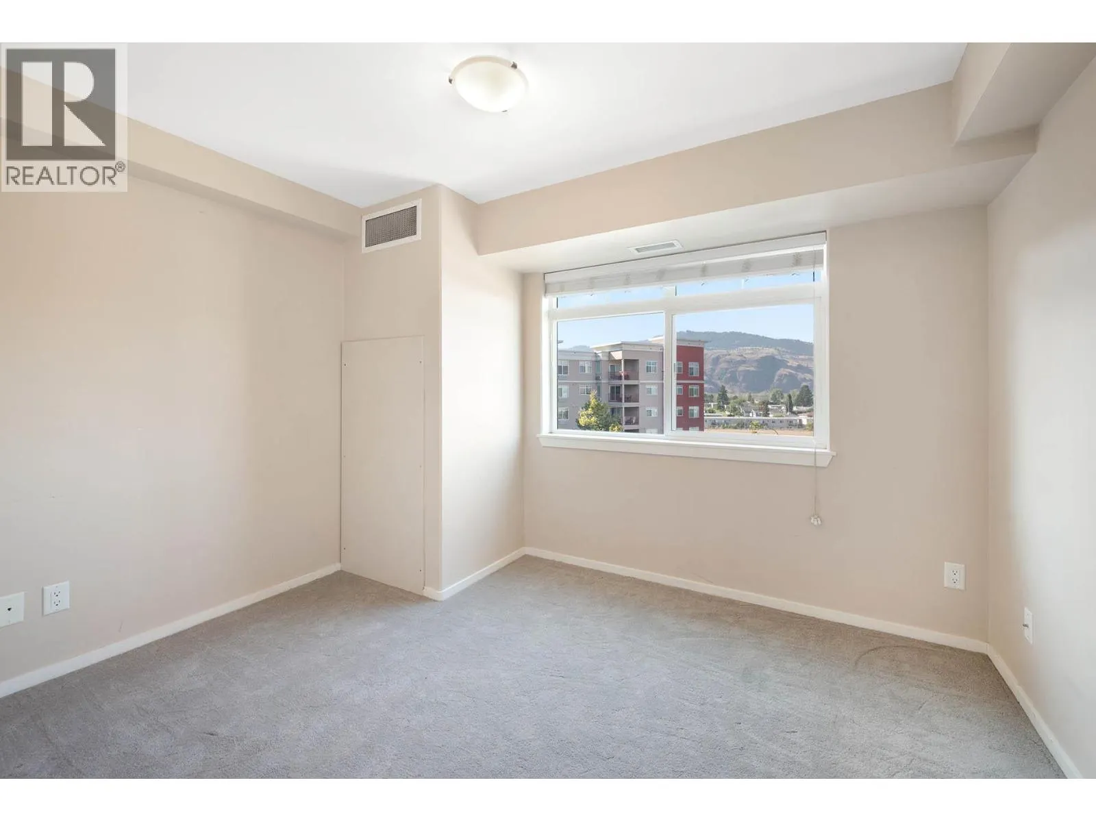 689 TRANQUILLE Road Unit# 520
