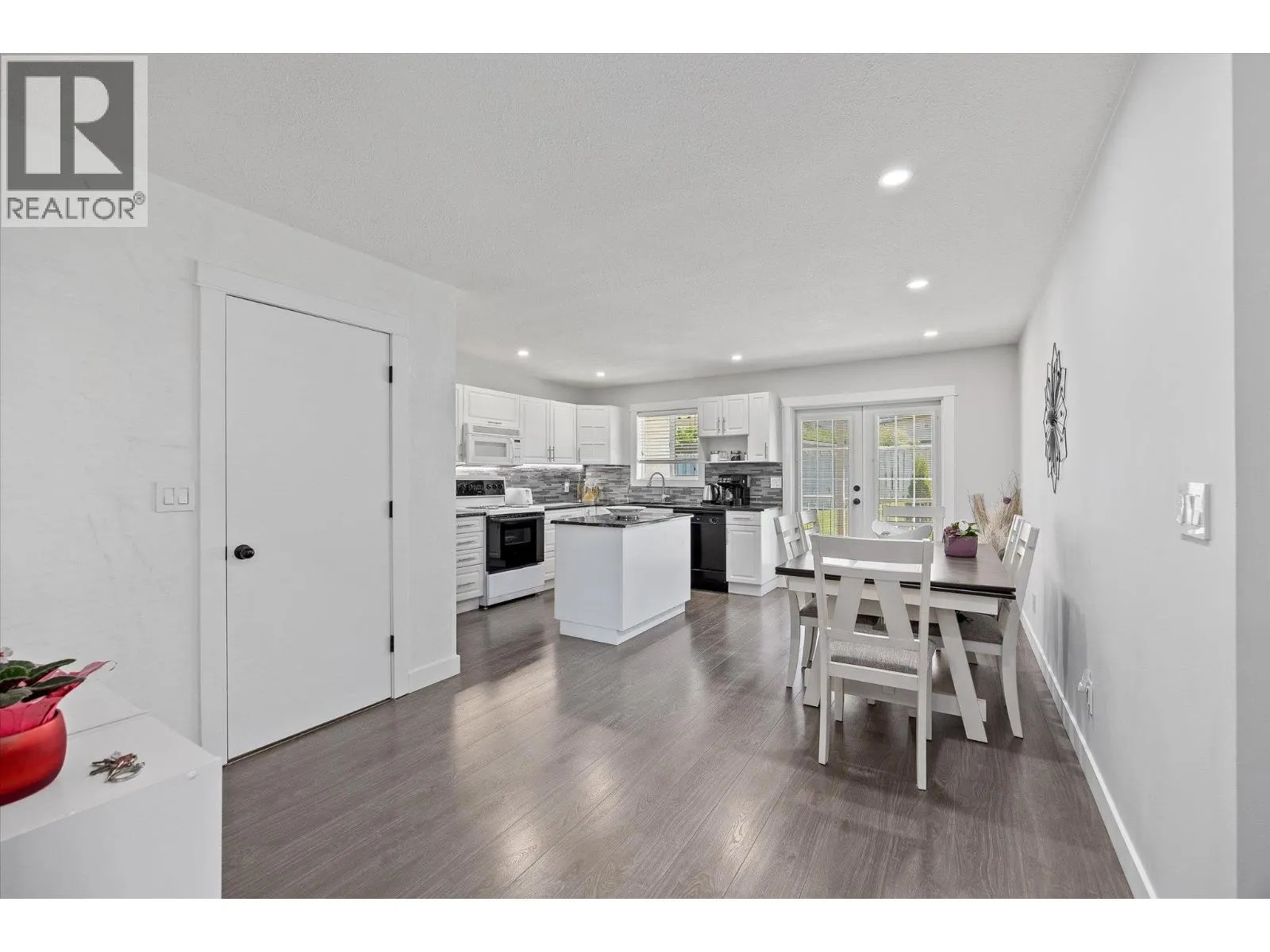 135 Almond Court