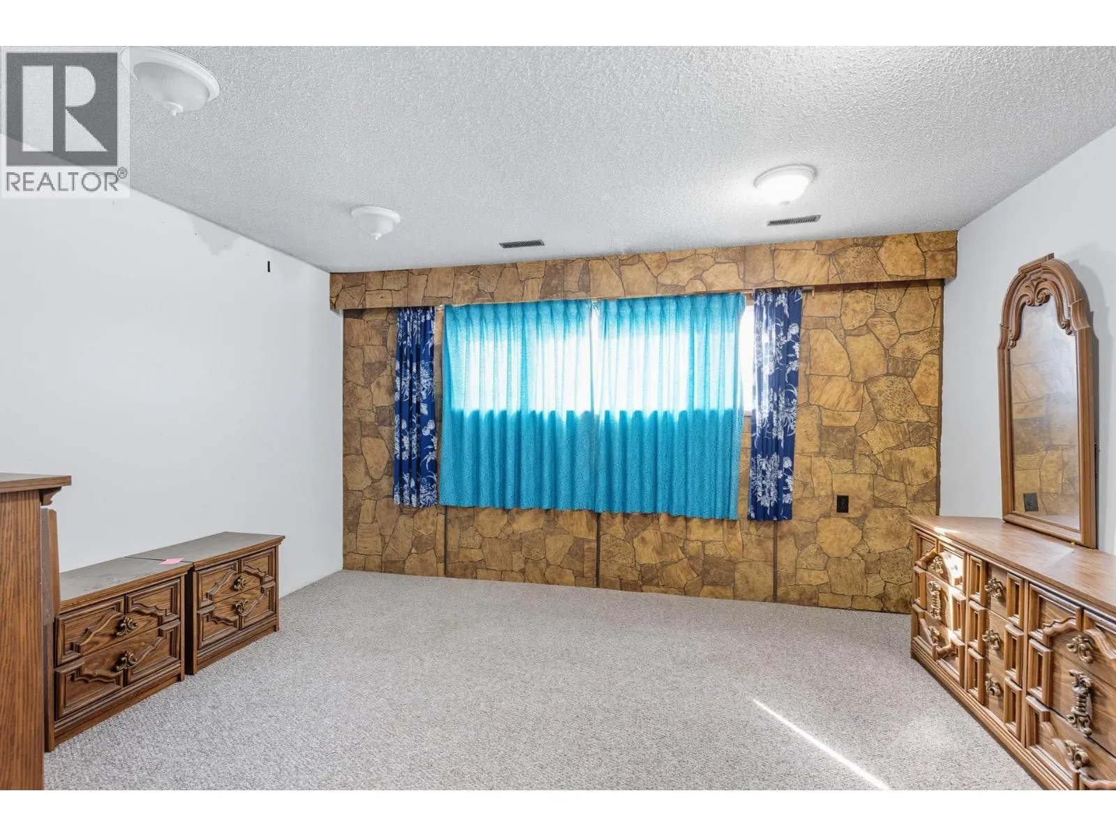 10114 Newene Road