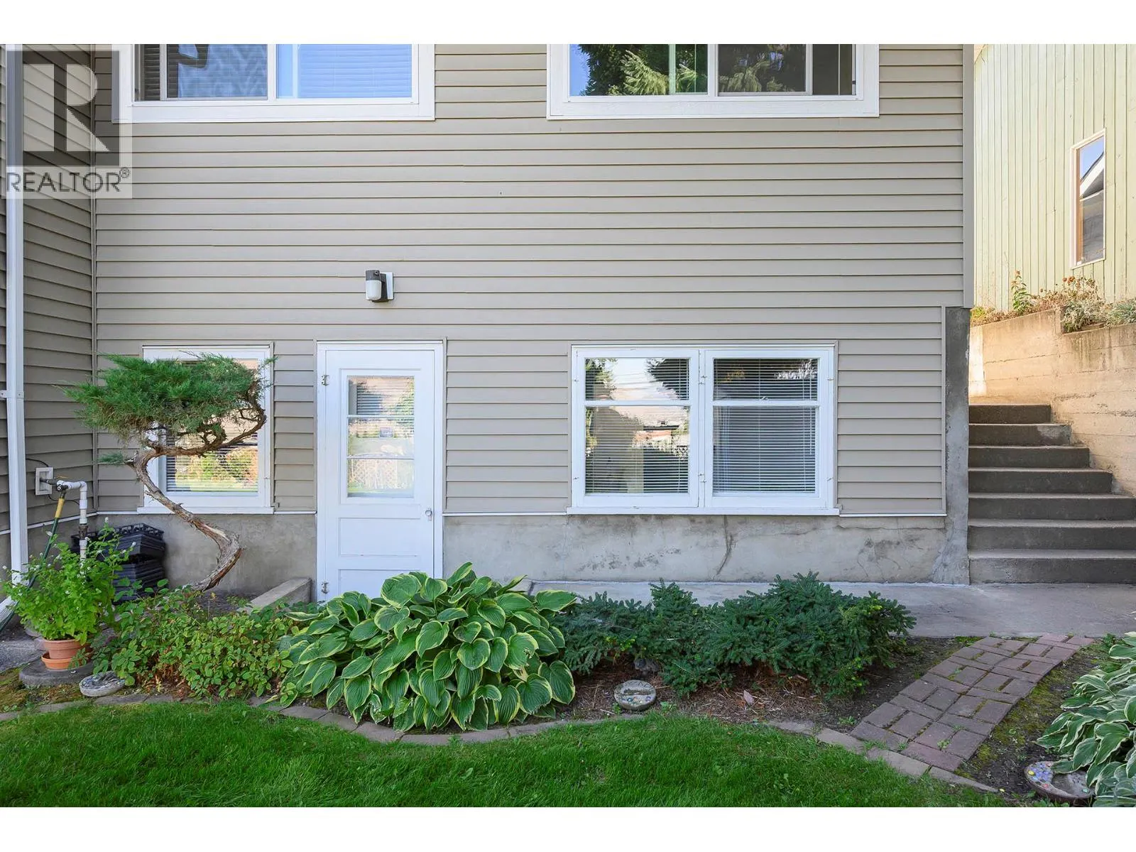 630 Cowan Street