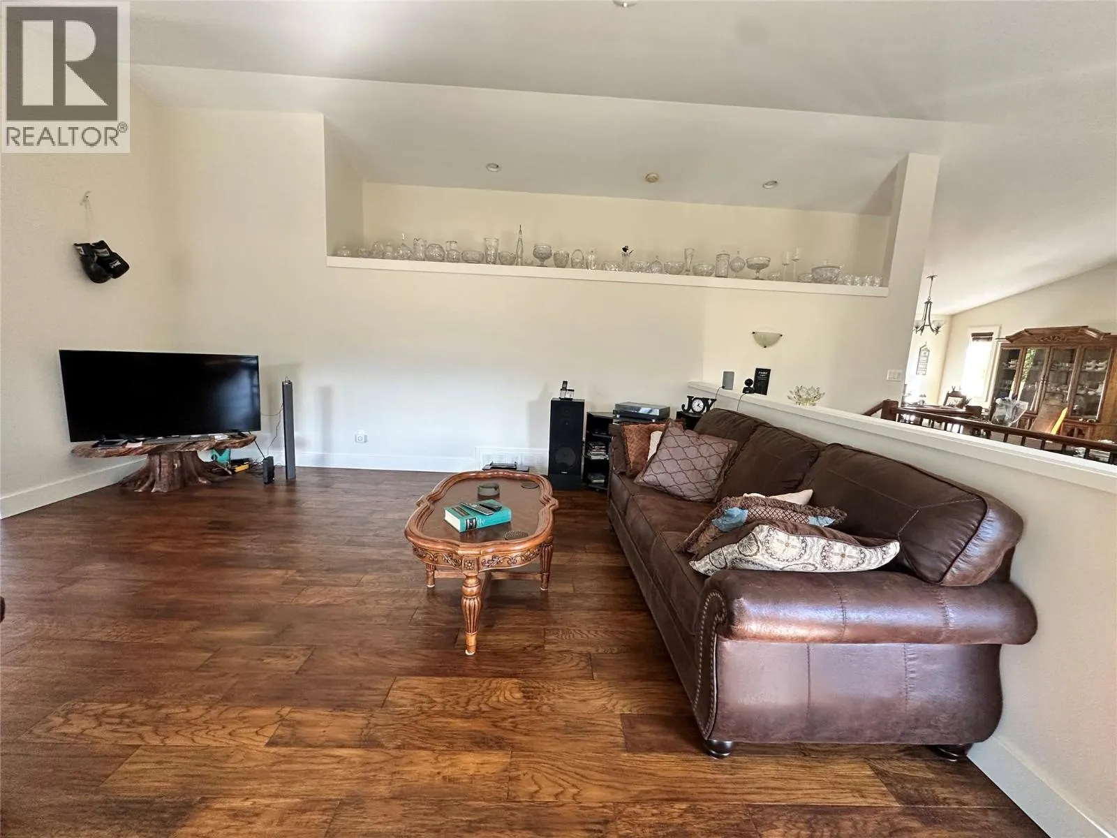 8121 BIRCHWOOD Drive