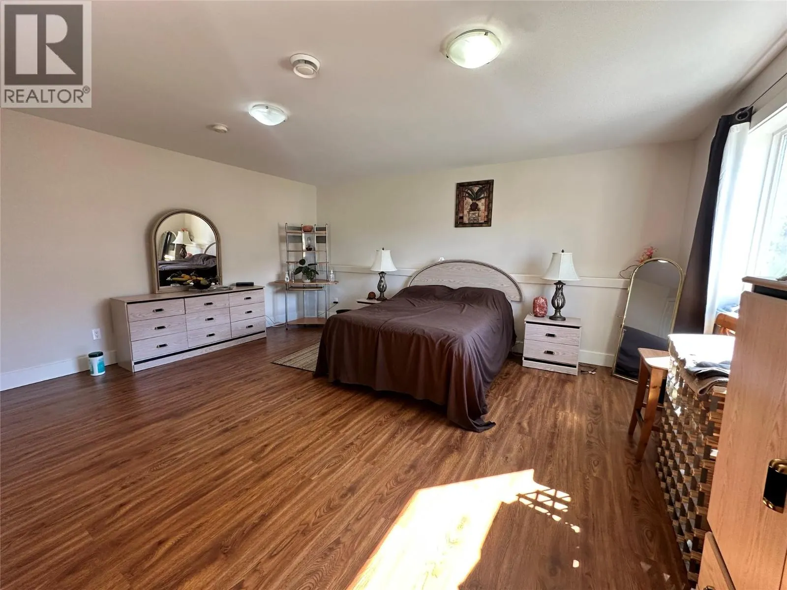 8121 BIRCHWOOD Drive