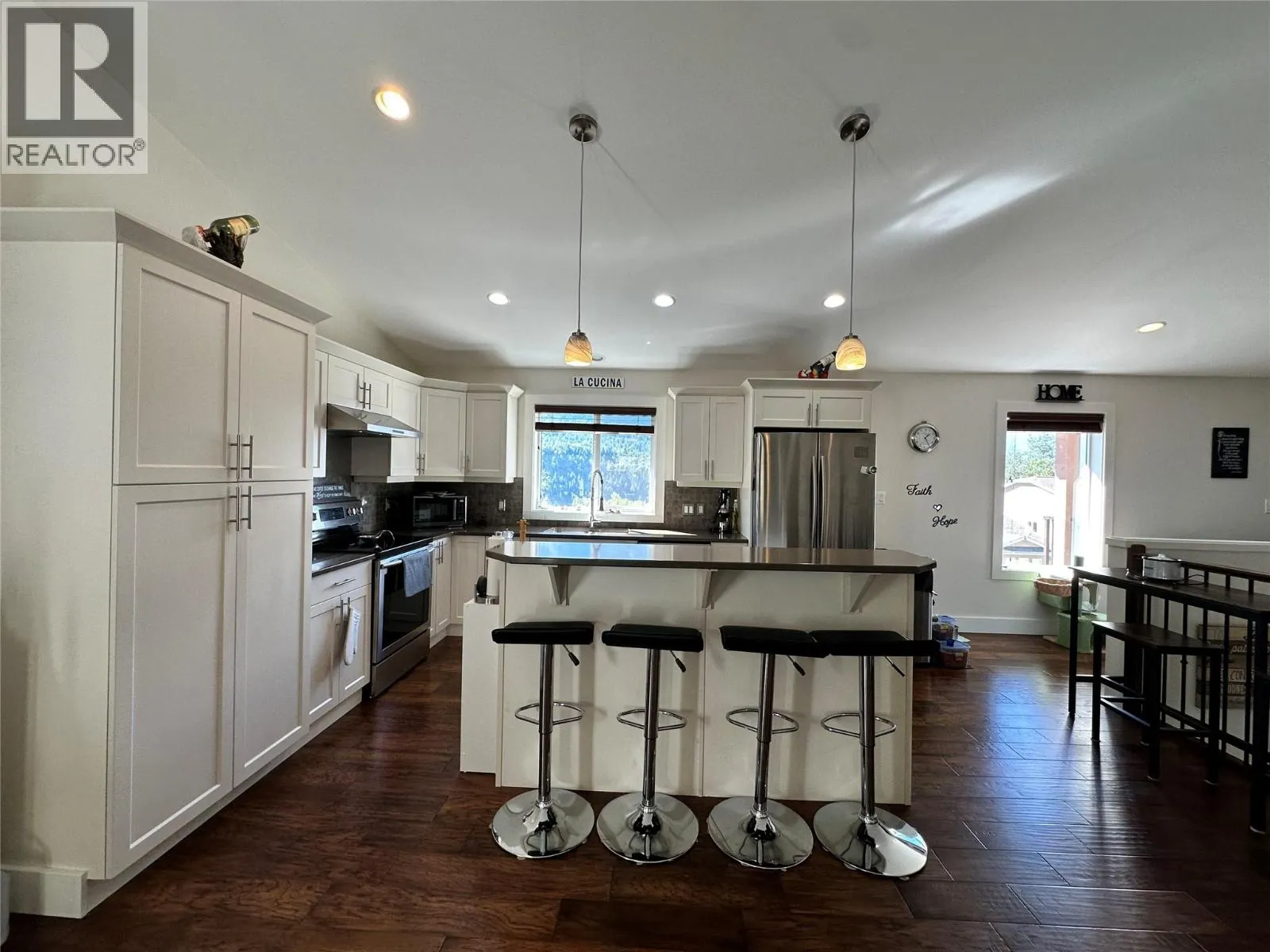 8121 BIRCHWOOD Drive