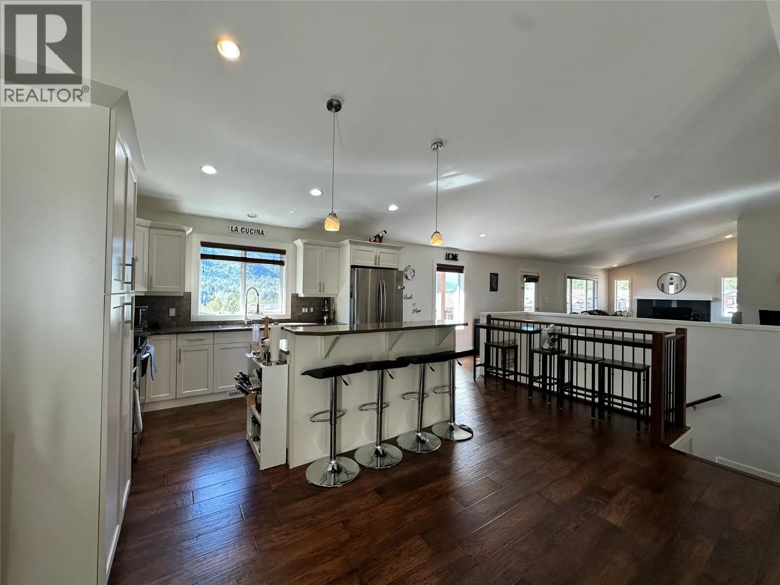 8121 BIRCHWOOD Drive
