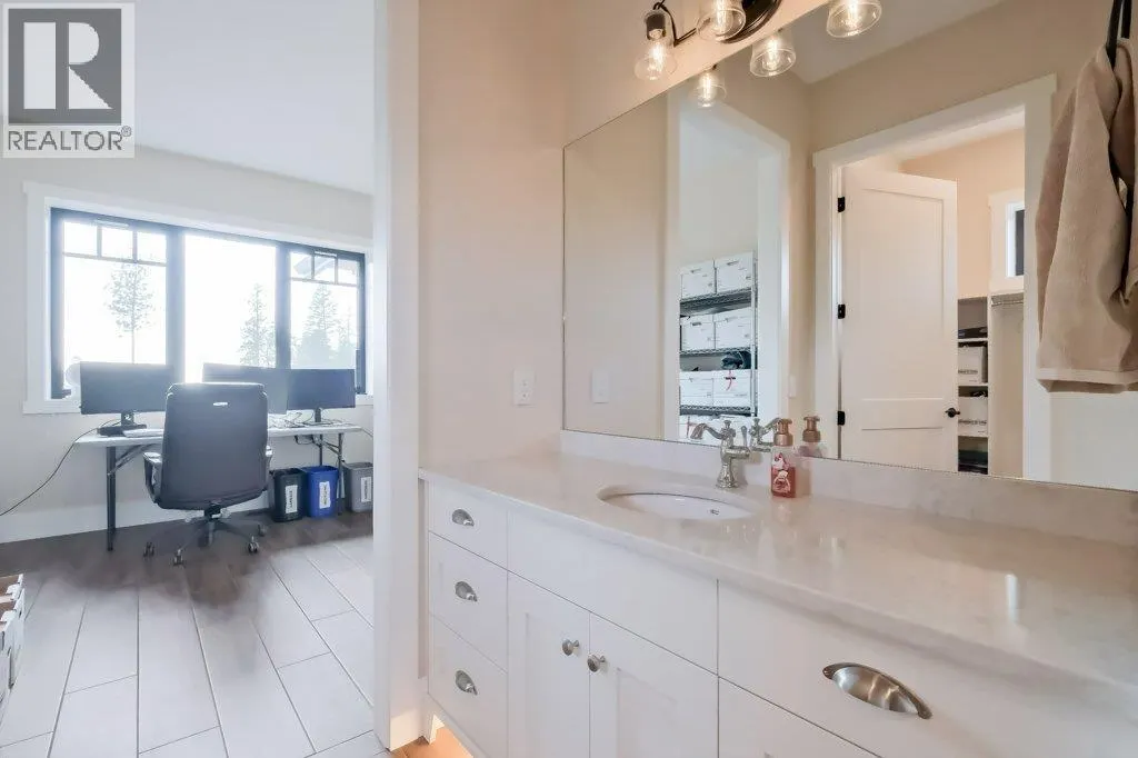 7839 Falcon Ridge Crescent
