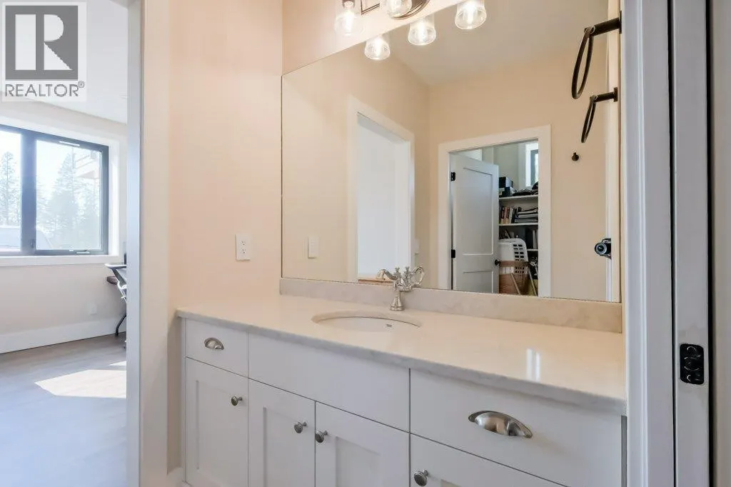 7839 Falcon Ridge Crescent