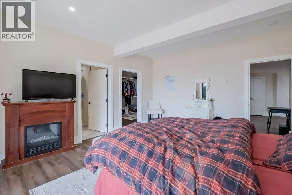 7839 Falcon Ridge Crescent