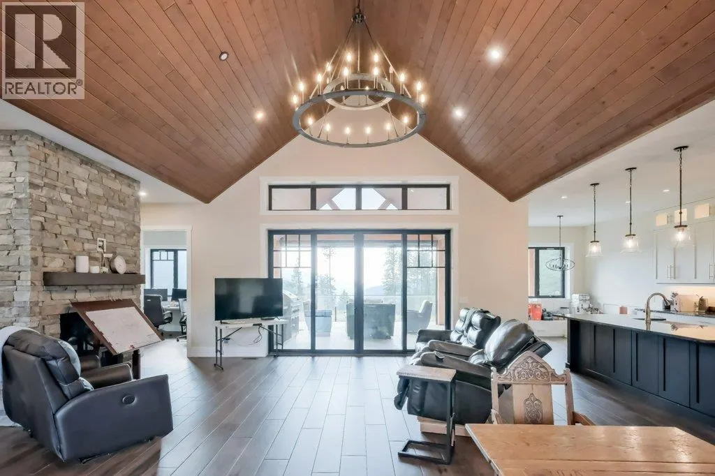 7839 Falcon Ridge Crescent