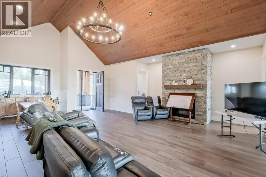 7839 Falcon Ridge Crescent