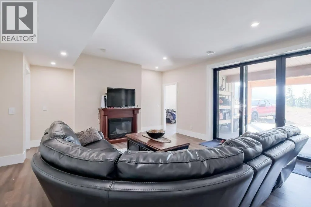 7839 Falcon Ridge Crescent