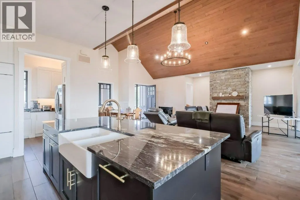 7839 Falcon Ridge Crescent