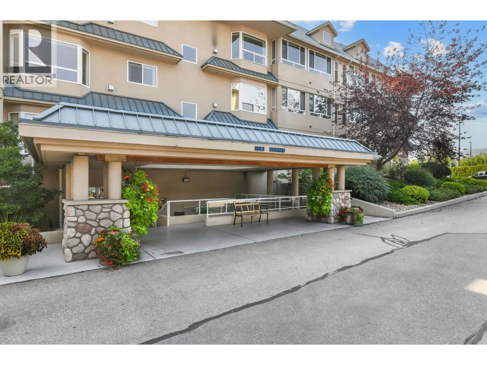 1963 Durnin Road Unit# 303