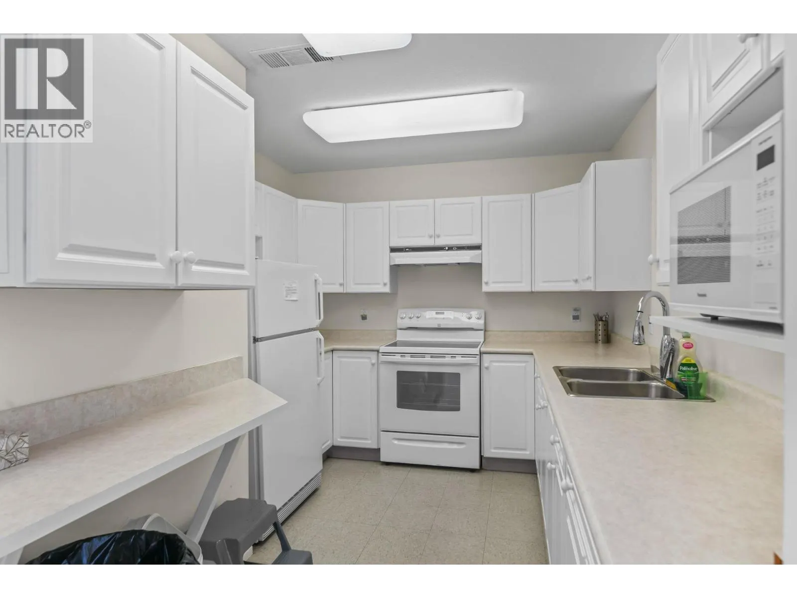 1963 Durnin Road Unit# 303