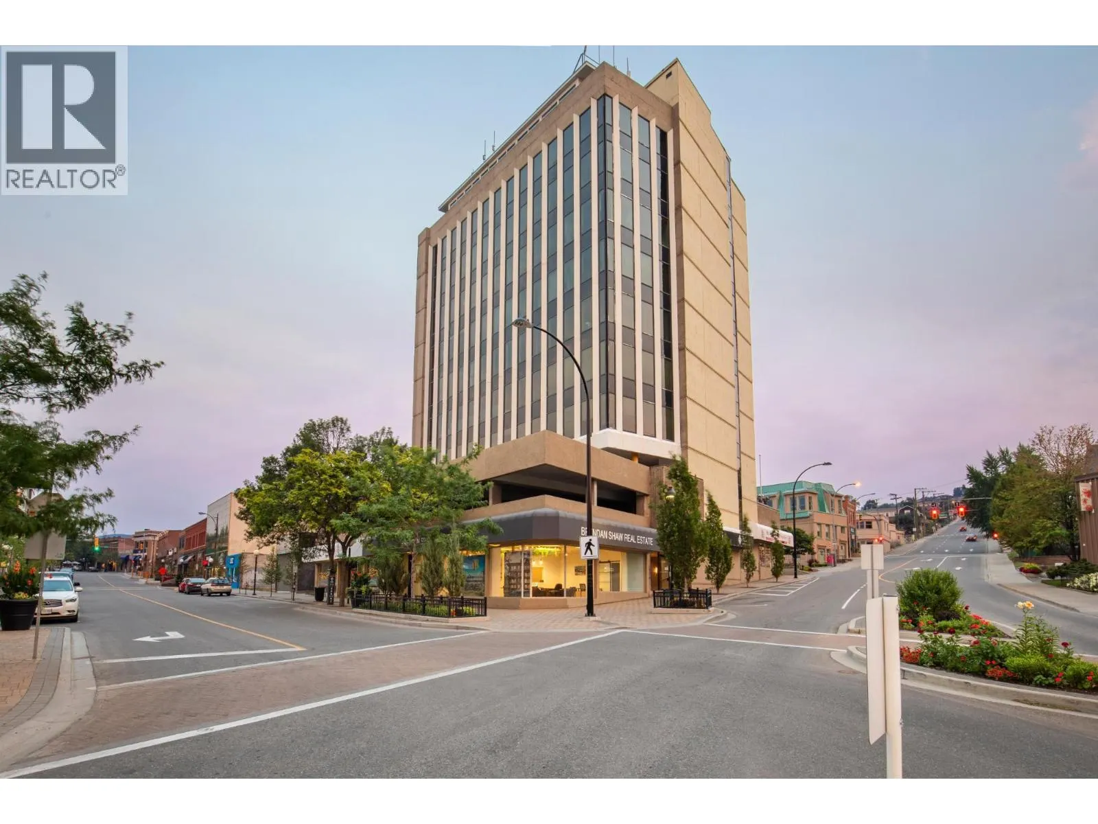 235 1ST Avenue Unit# 702