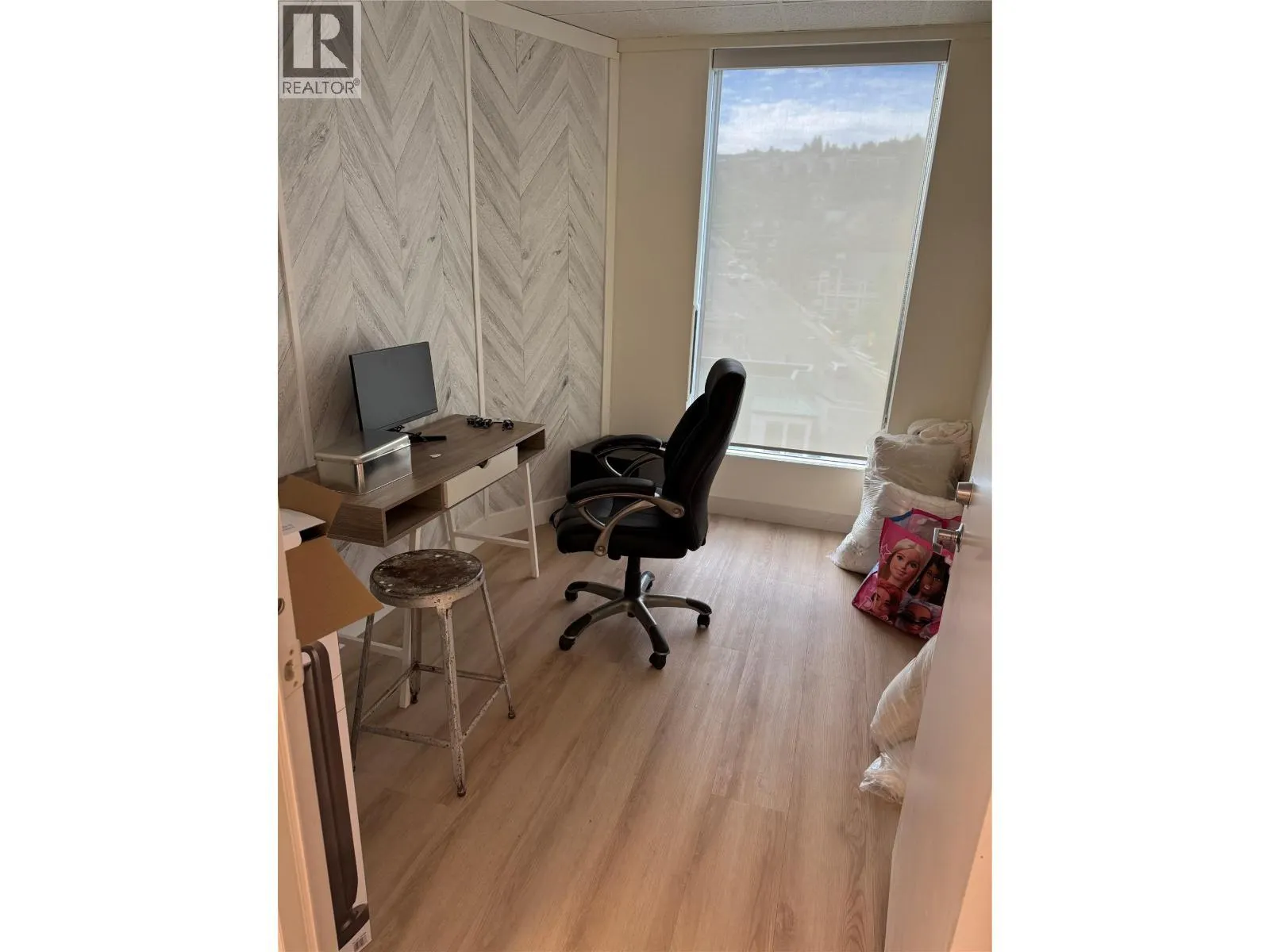 235 1ST Avenue Unit# 702