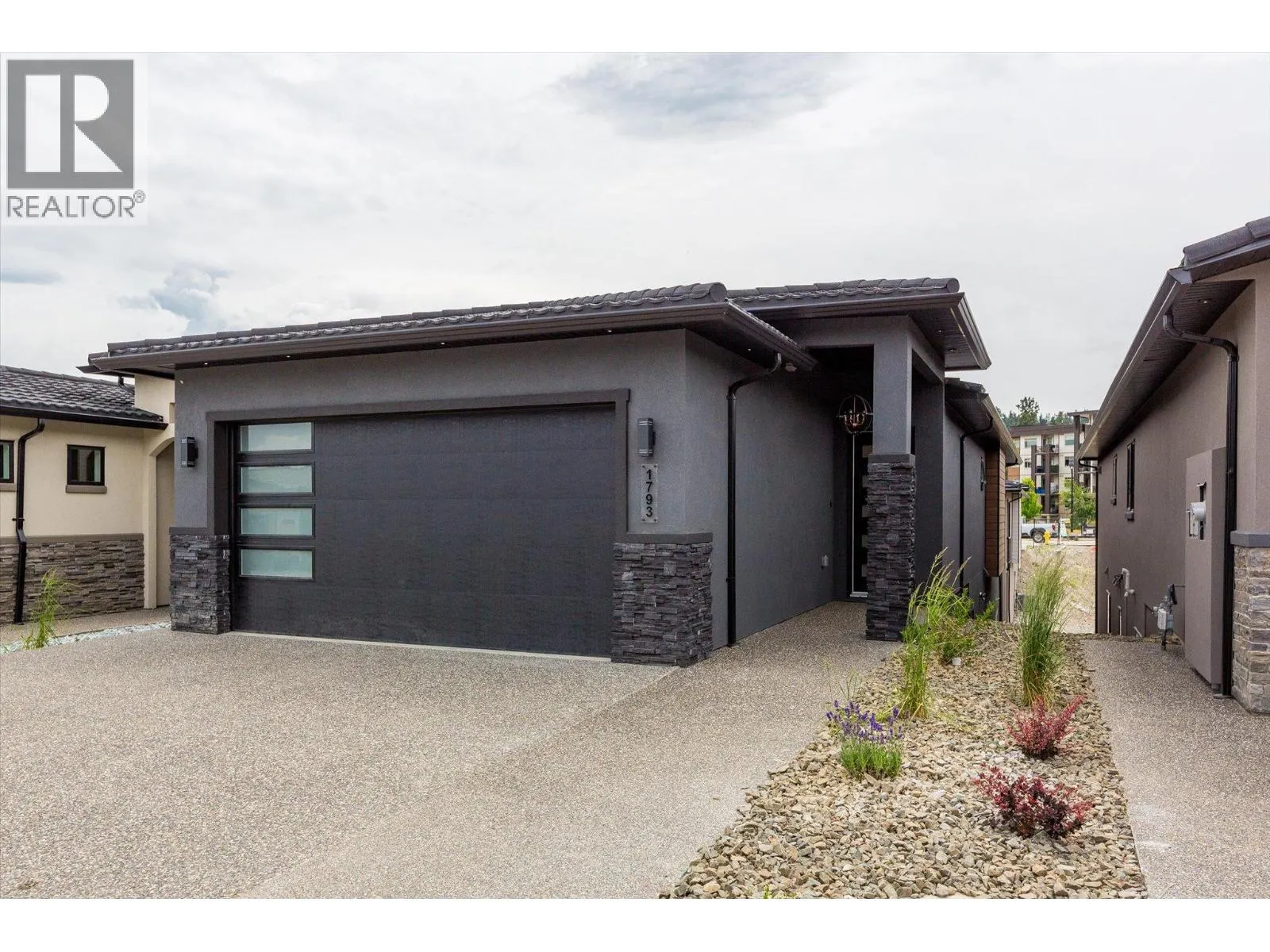 1793 Viewpoint Drive