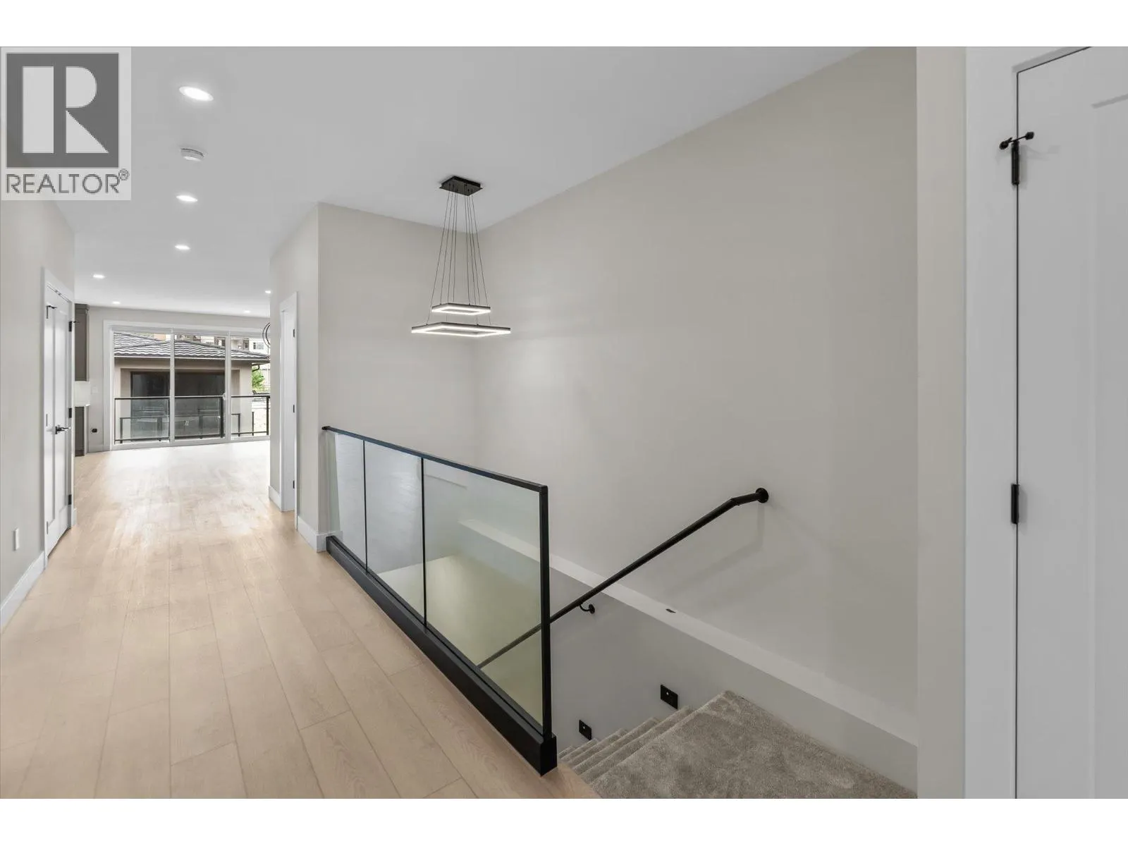 1793 Viewpoint Drive