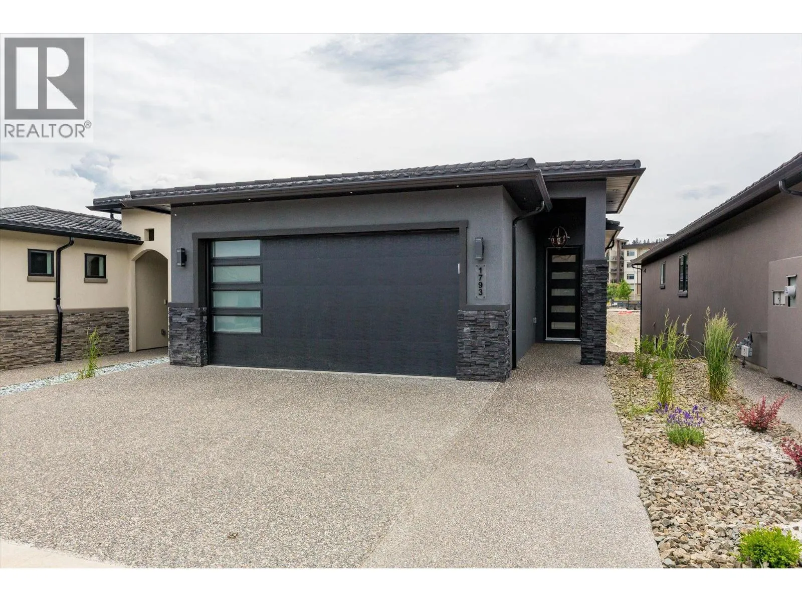 1793 Viewpoint Drive