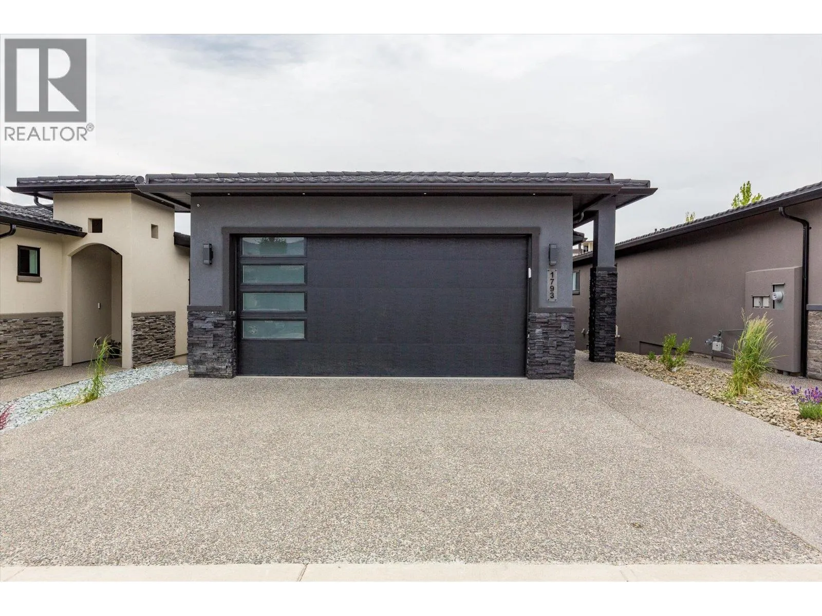 1793 Viewpoint Drive