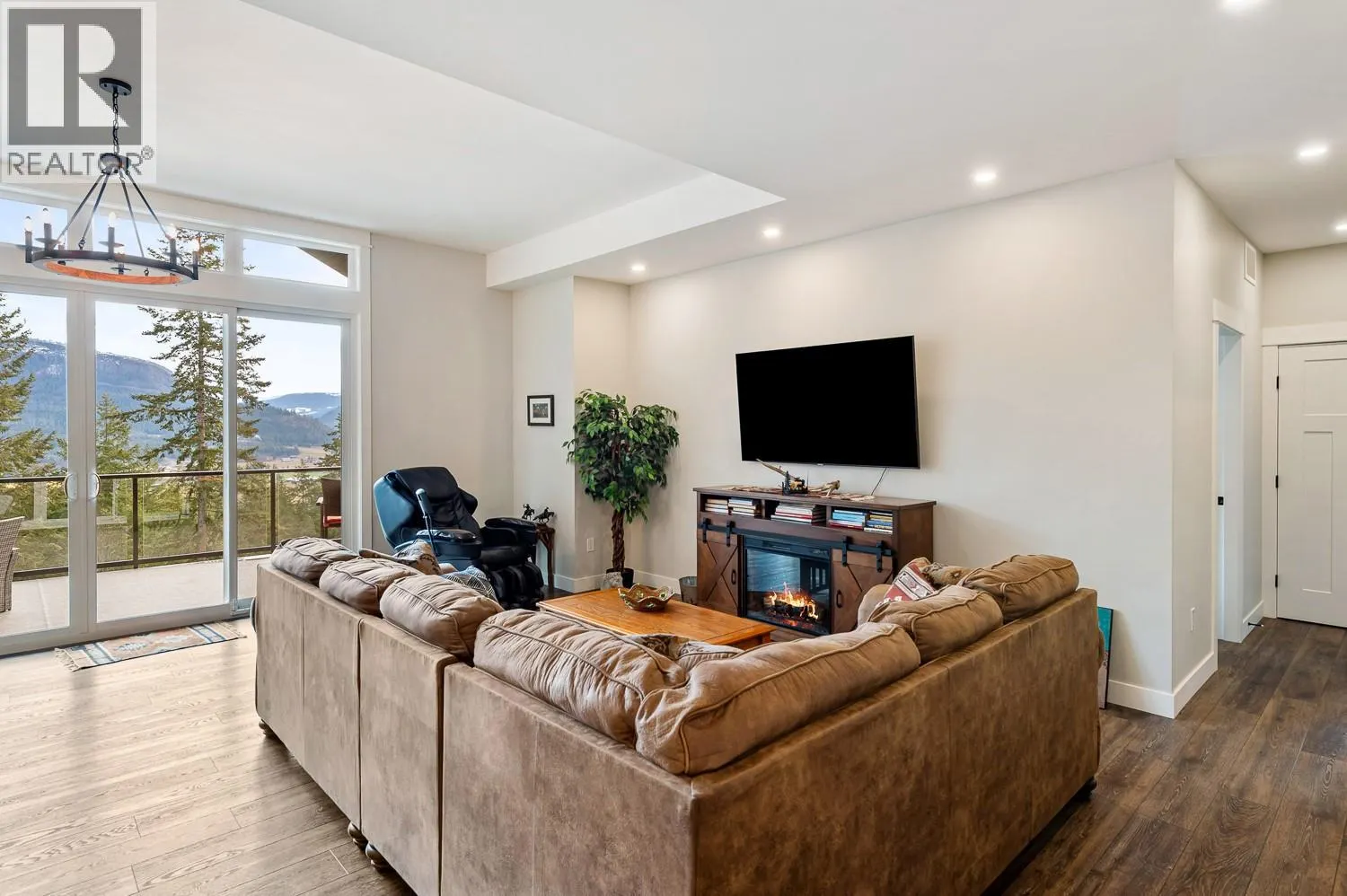 249 Twin Lakes Road