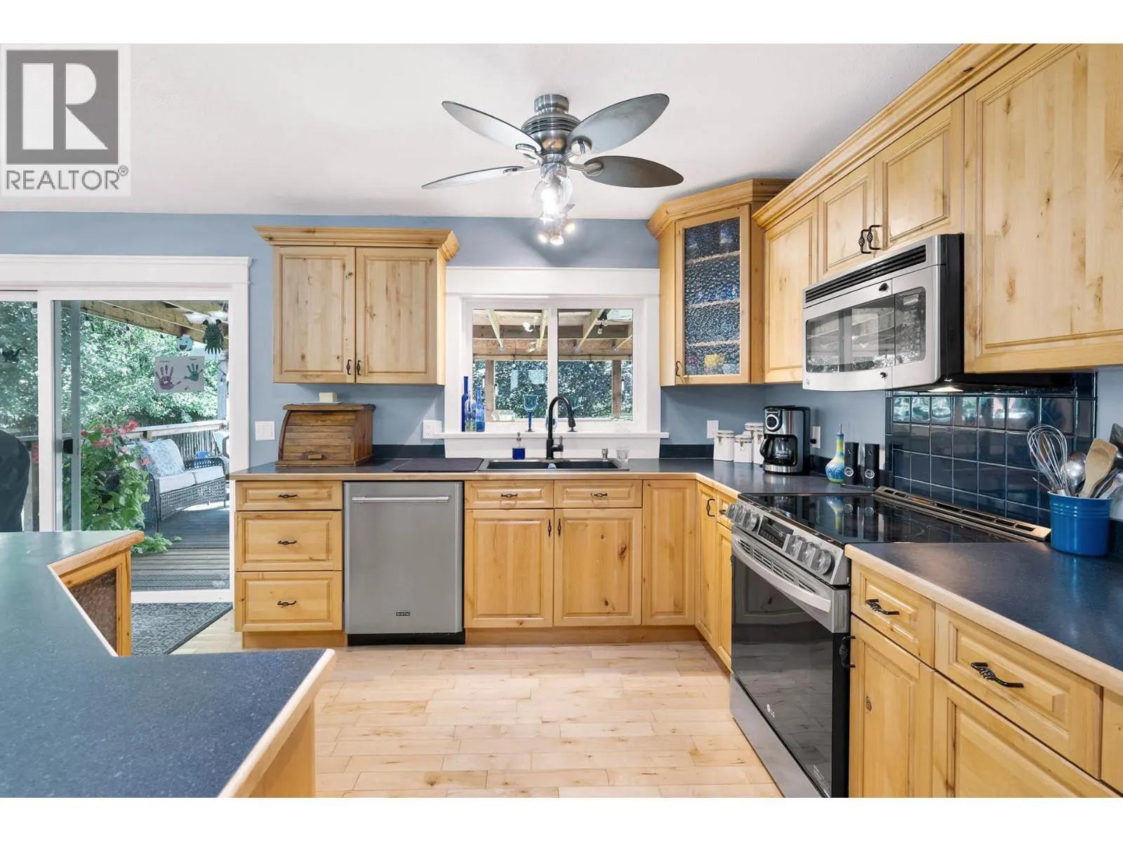 443 REIGHMOUNT Drive
