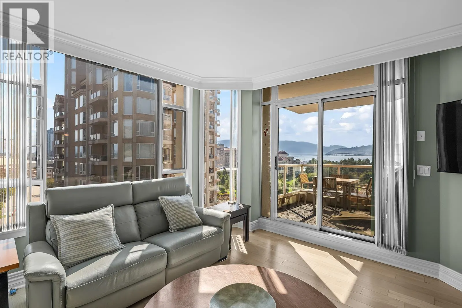1152 Sunset Drive Unit# 903