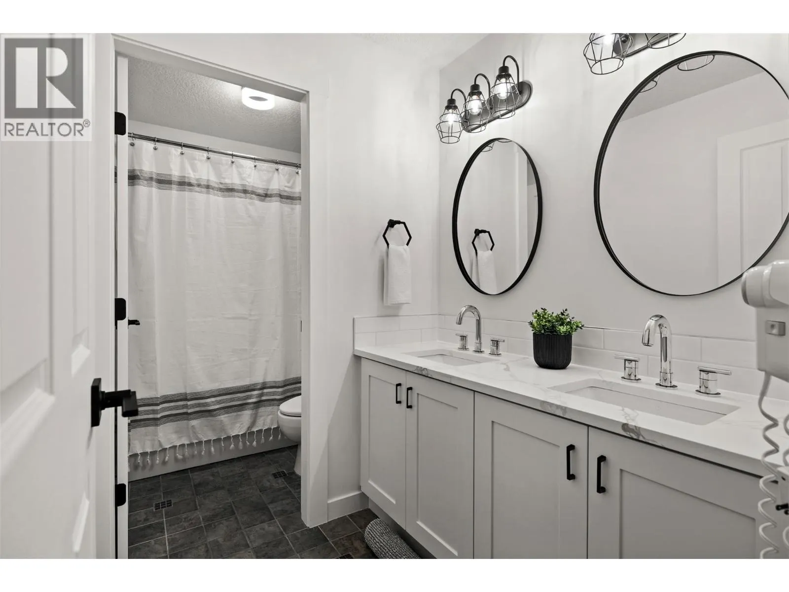 2070 SUMMIT Drive Unit# 511
