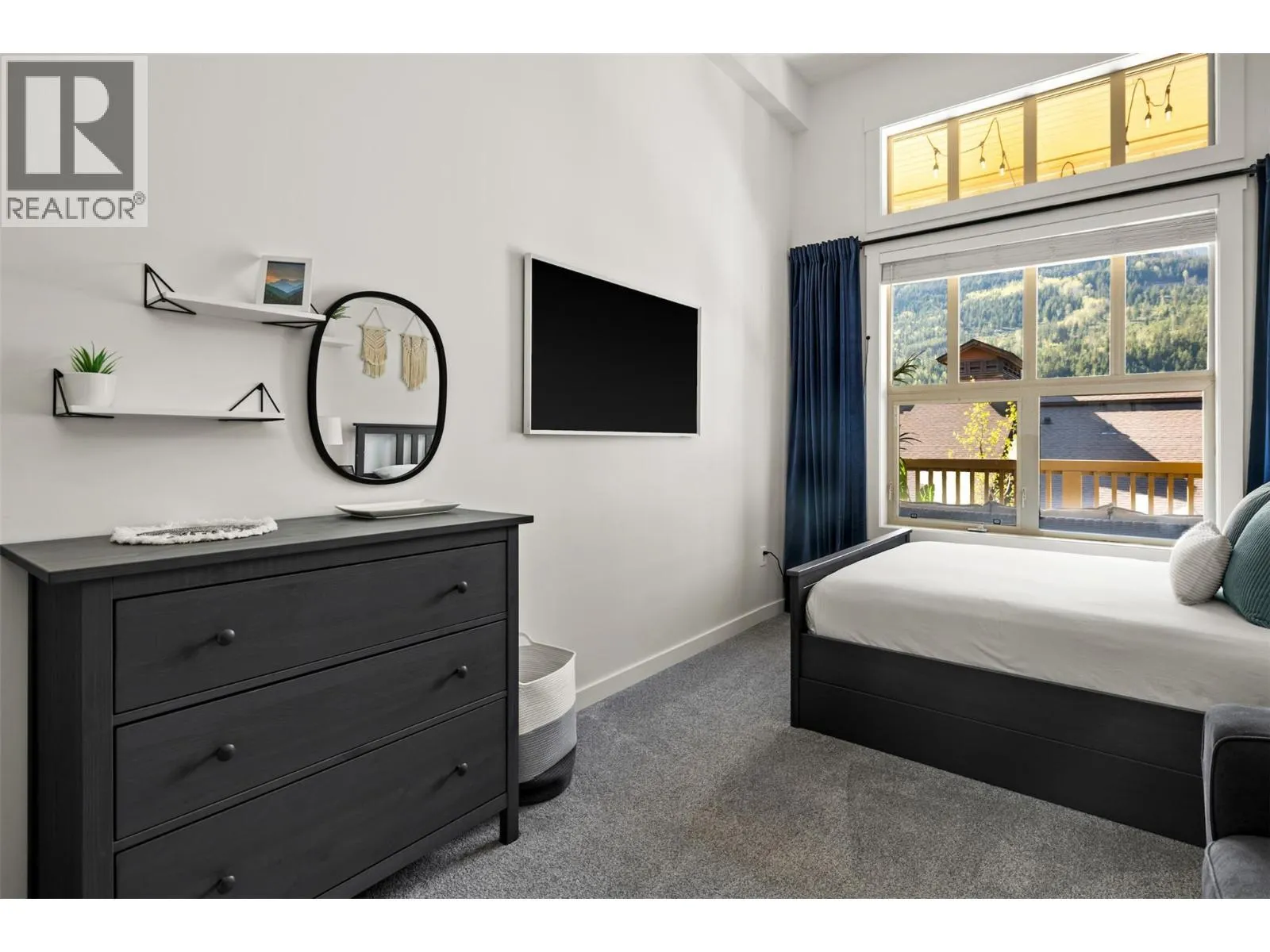2070 SUMMIT Drive Unit# 511