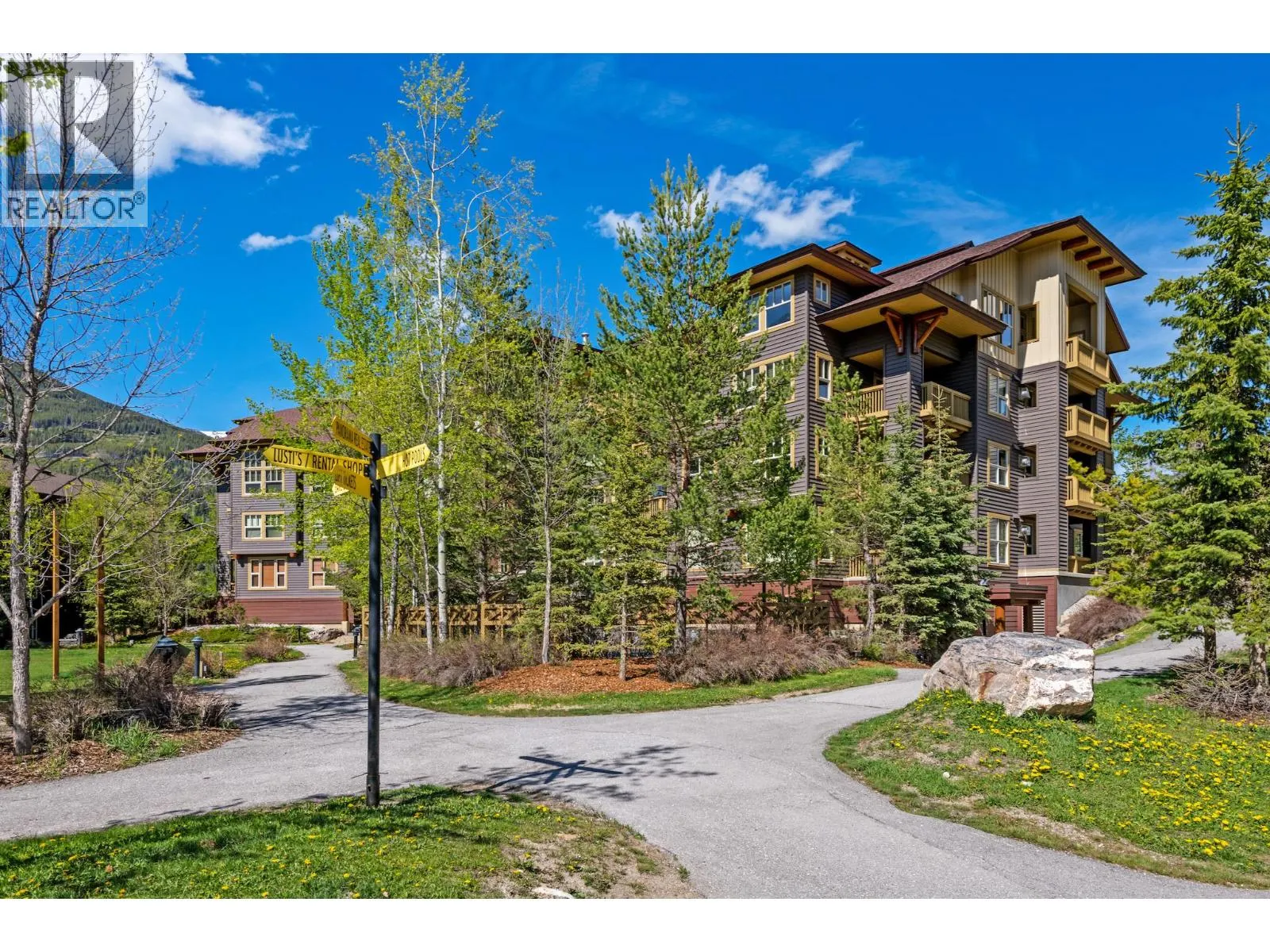 2070 SUMMIT Drive Unit# 511