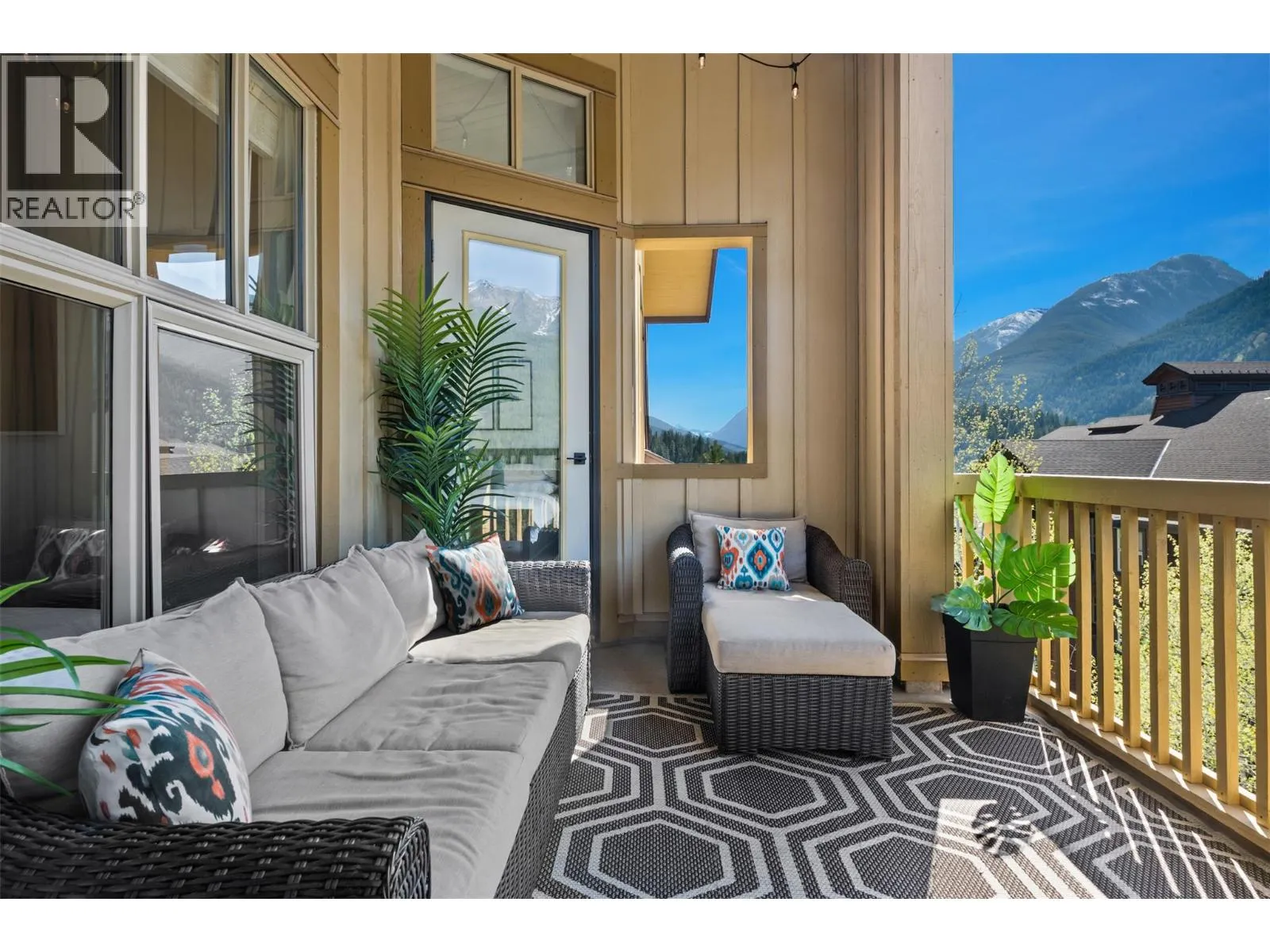 2070 SUMMIT Drive Unit# 511