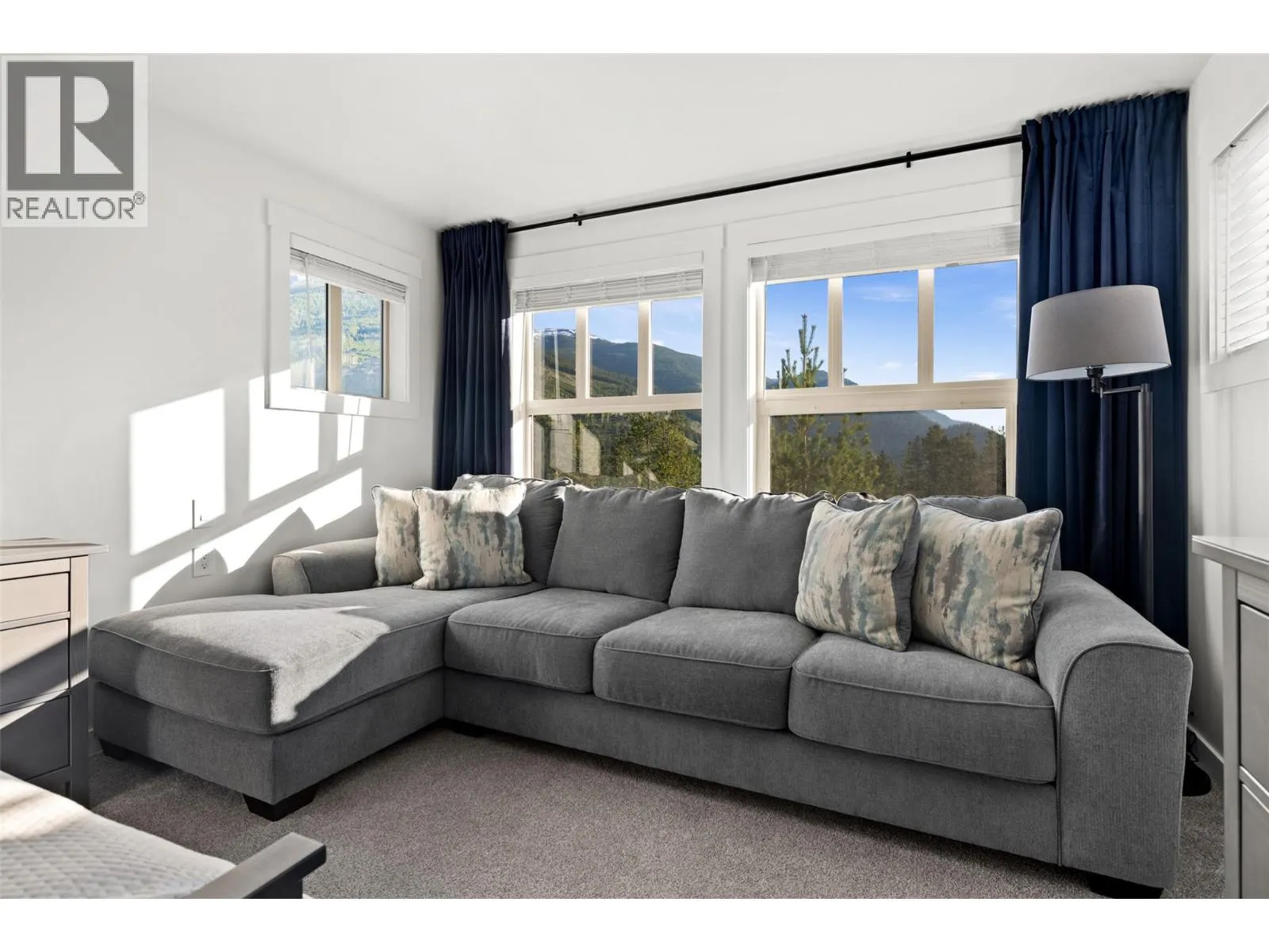 2070 SUMMIT Drive Unit# 511