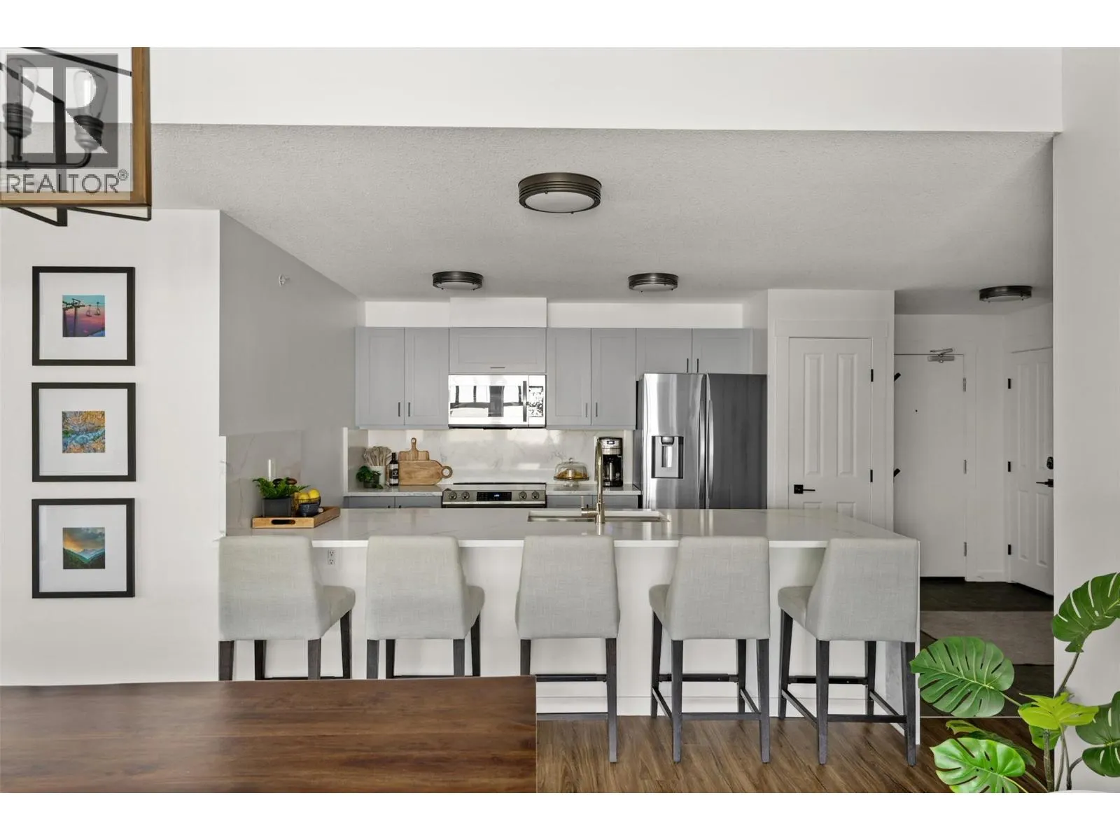 2070 SUMMIT Drive Unit# 511