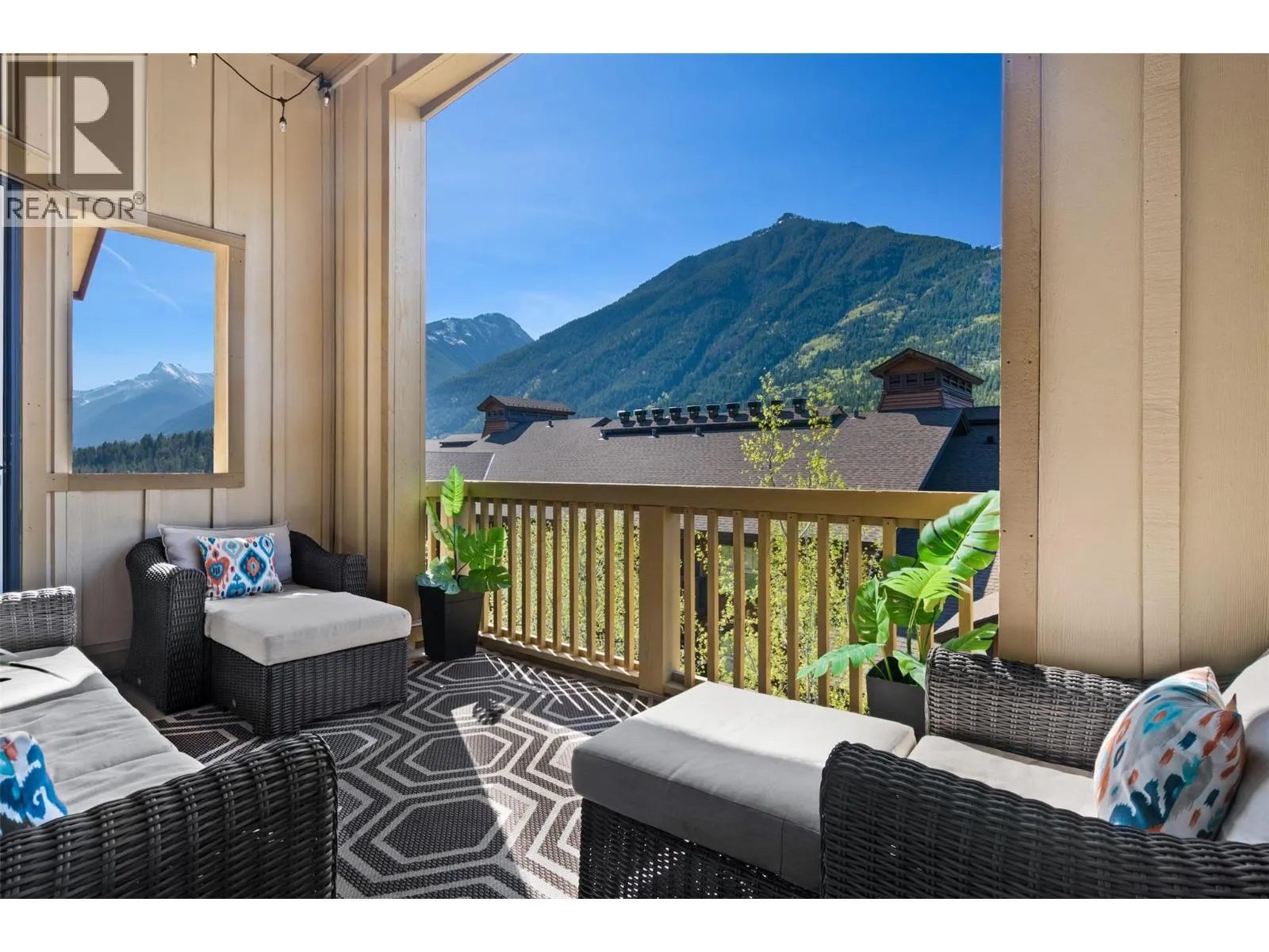 2070 SUMMIT Drive Unit# 511