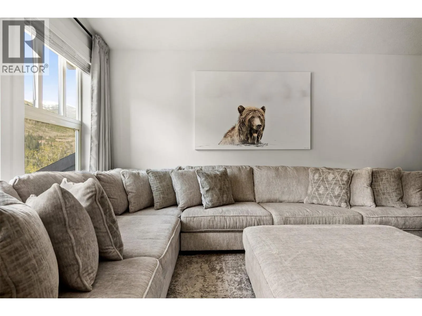 2070 SUMMIT Drive Unit# 511