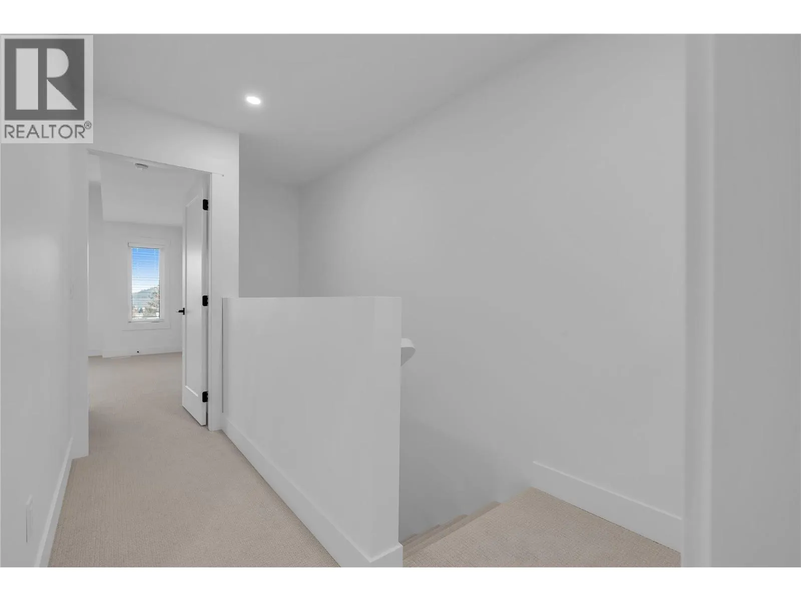 2835 Canyon Crest Drive Unit# 13