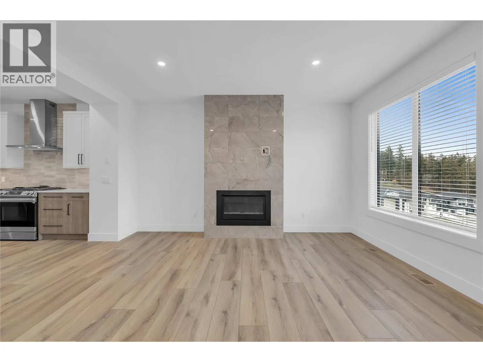 2835 Canyon Crest Drive Unit# 13