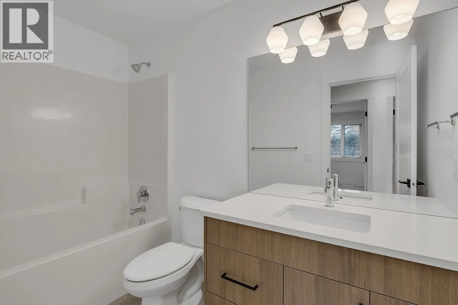 2835 Canyon Crest Drive Unit# 12