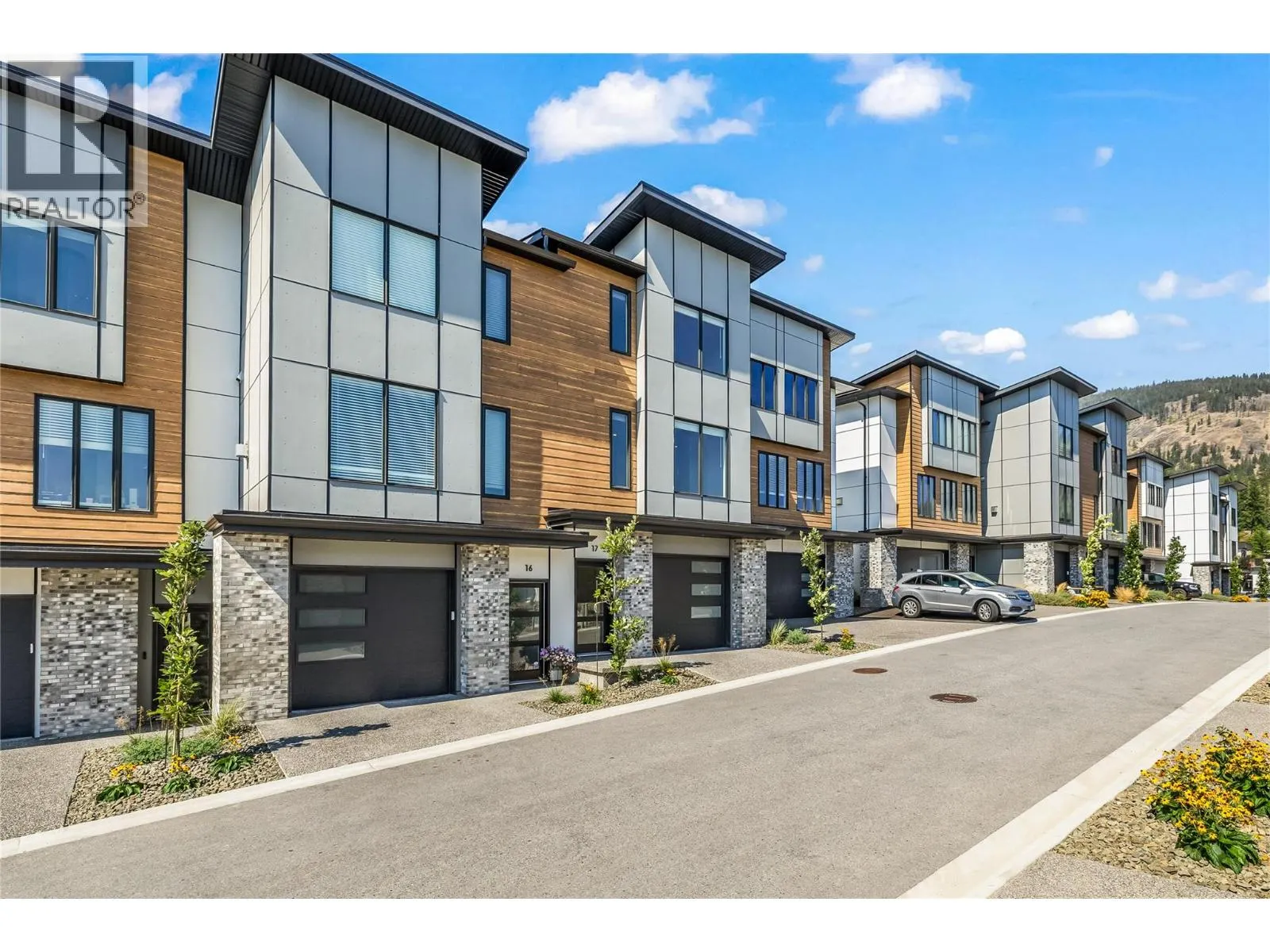 2835 Canyon Crest Drive Unit# 12